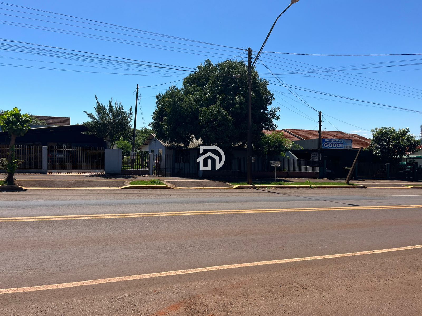 Casa na Angelo Cattani por R$520.000