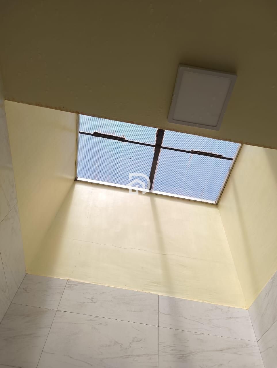 3 casas esquina por R$750.000