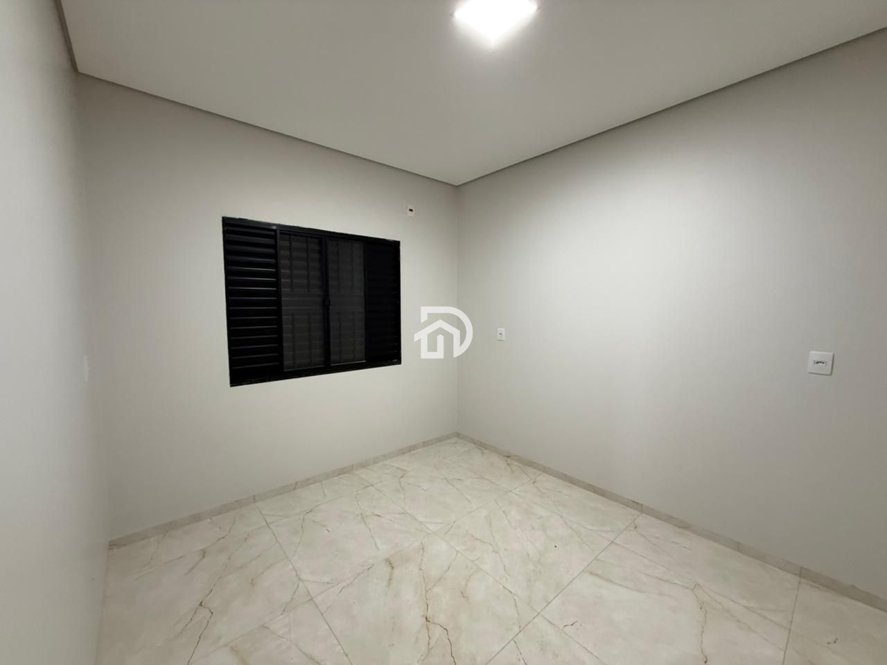 Casa nova por R$1.100.000 no verona em santa helena - pr