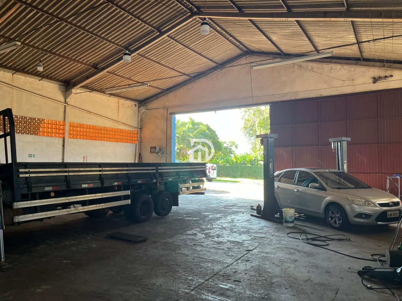 Barracão Comercial a venda em Santa Helena - PR
