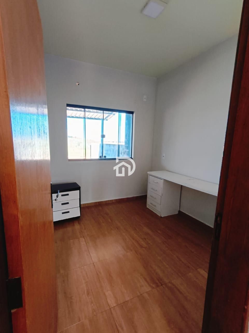 3 casas esquina por R$750.000