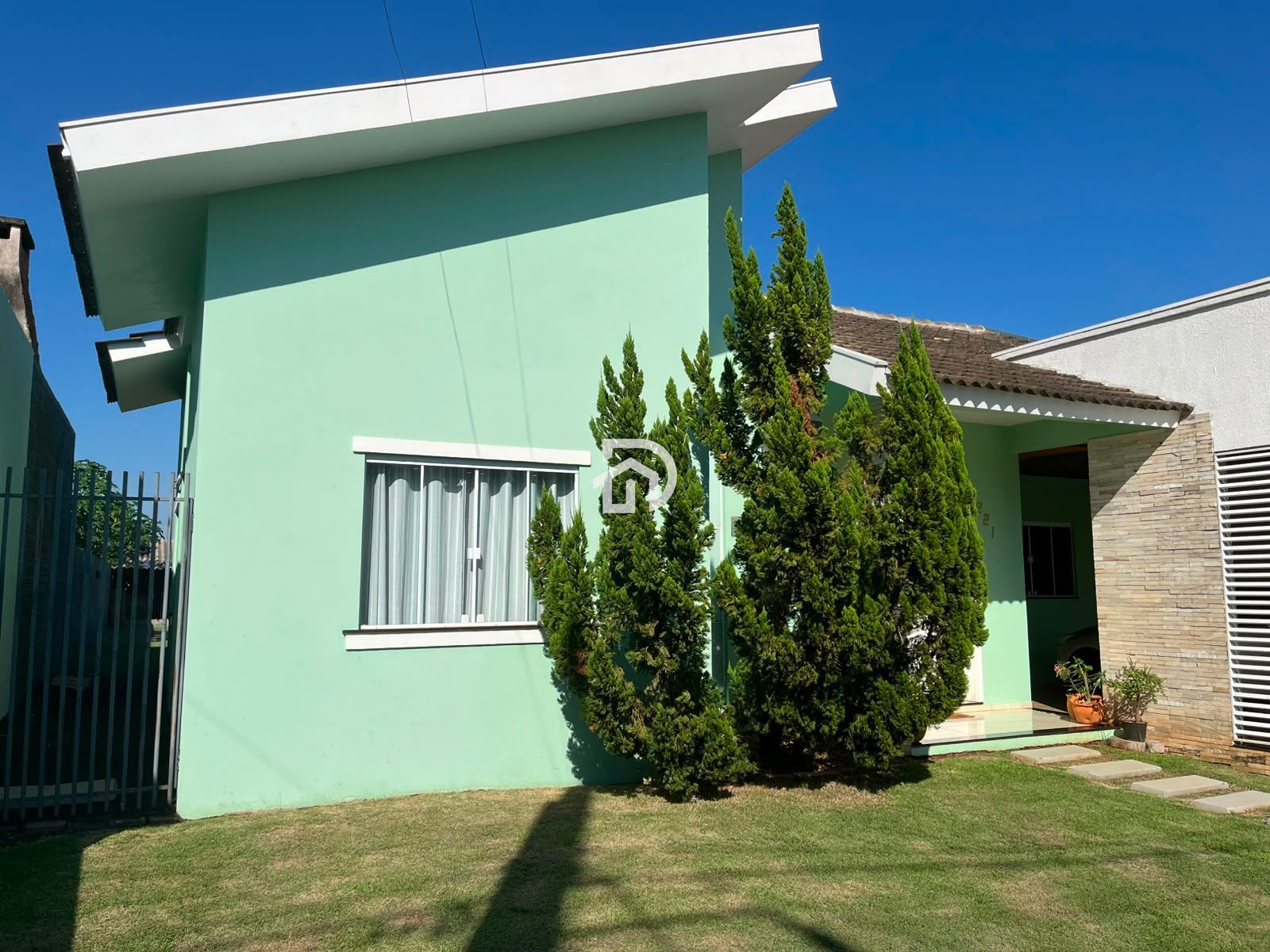 Casa por R$550.000 no Santa Cecília em Santa Helena-PR