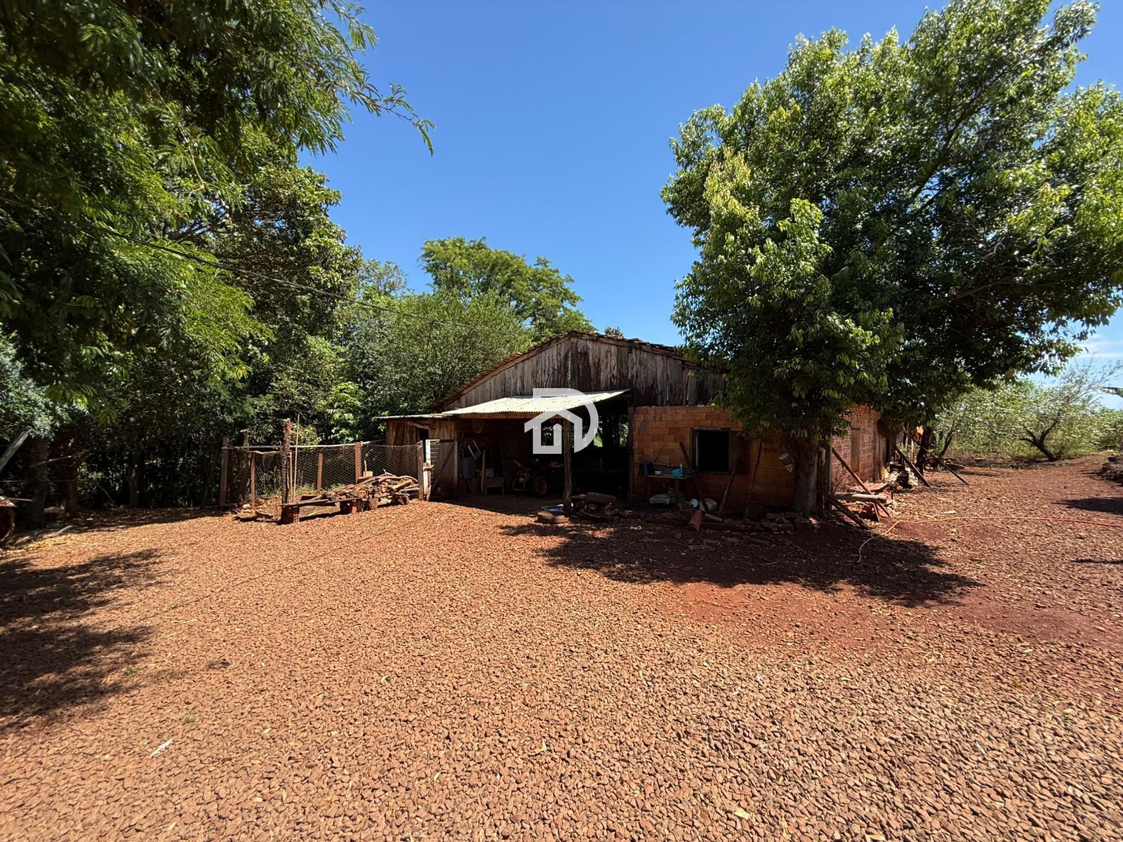 2.5 Alqueires com Casa na Linha Santa Cruz