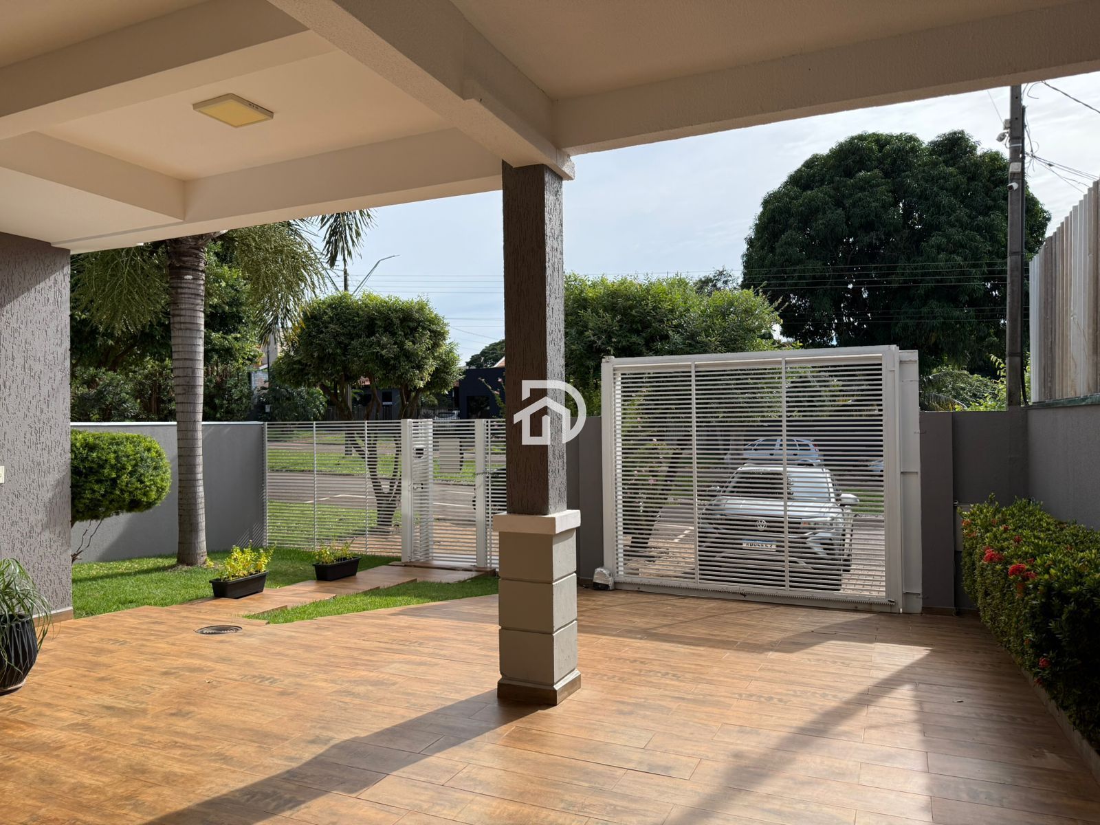 Triplex por R$1.100.000 na Av. São Paulo em Santa Helena-PR