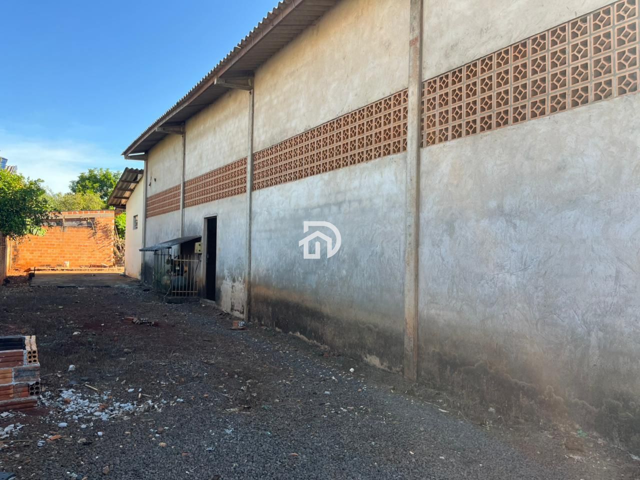 Barracão Comercial a venda em Santa Helena - PR