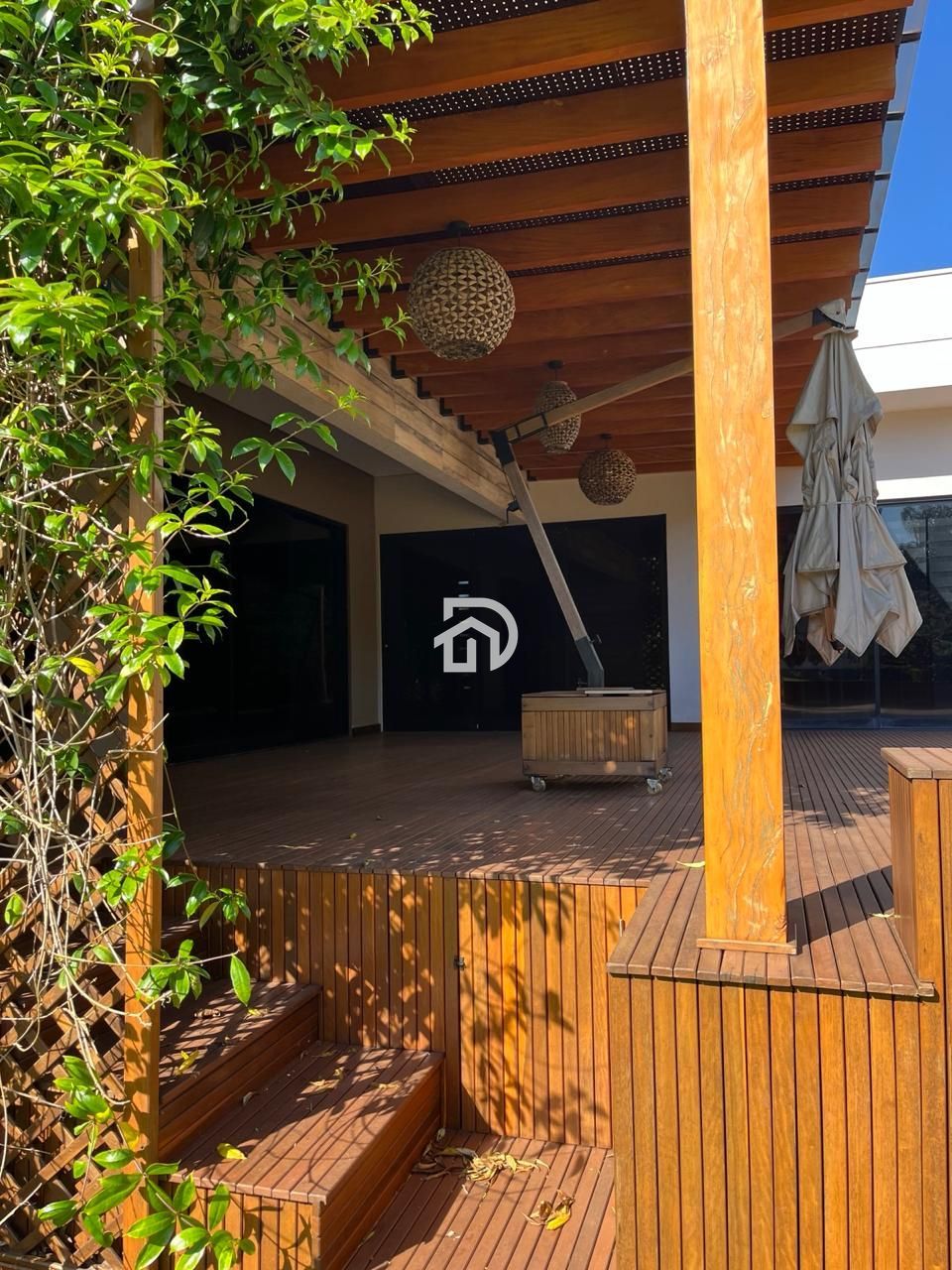 Casa nas Marinas por R$1.800.000 em Santa Helena