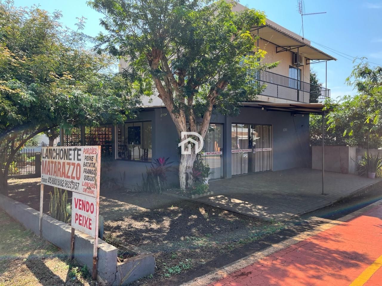 Prédio Comercial com Lanchonete a Venda na Angelo Cattani