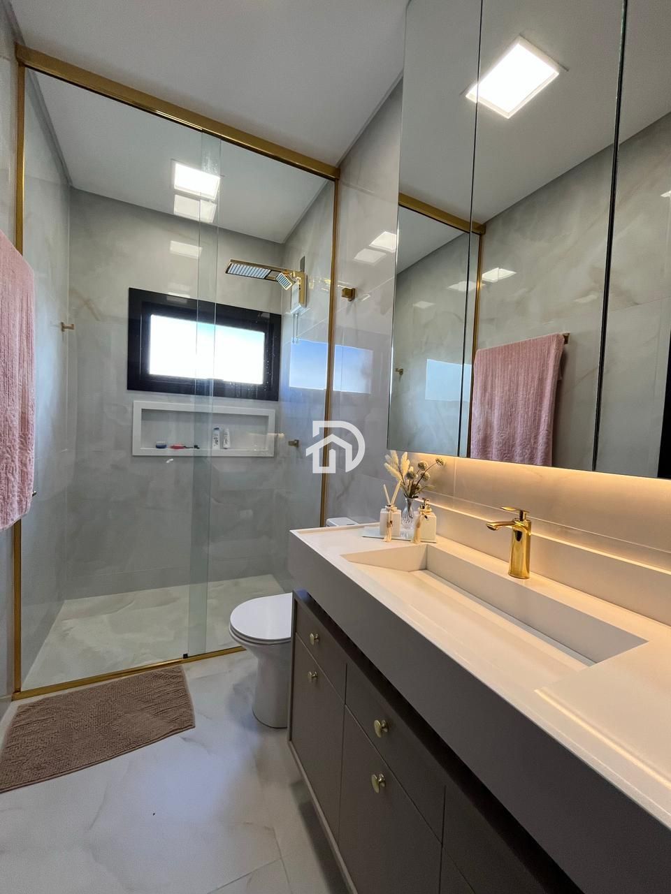Excelente Casa Nova em Sub-Sede por R$980.000