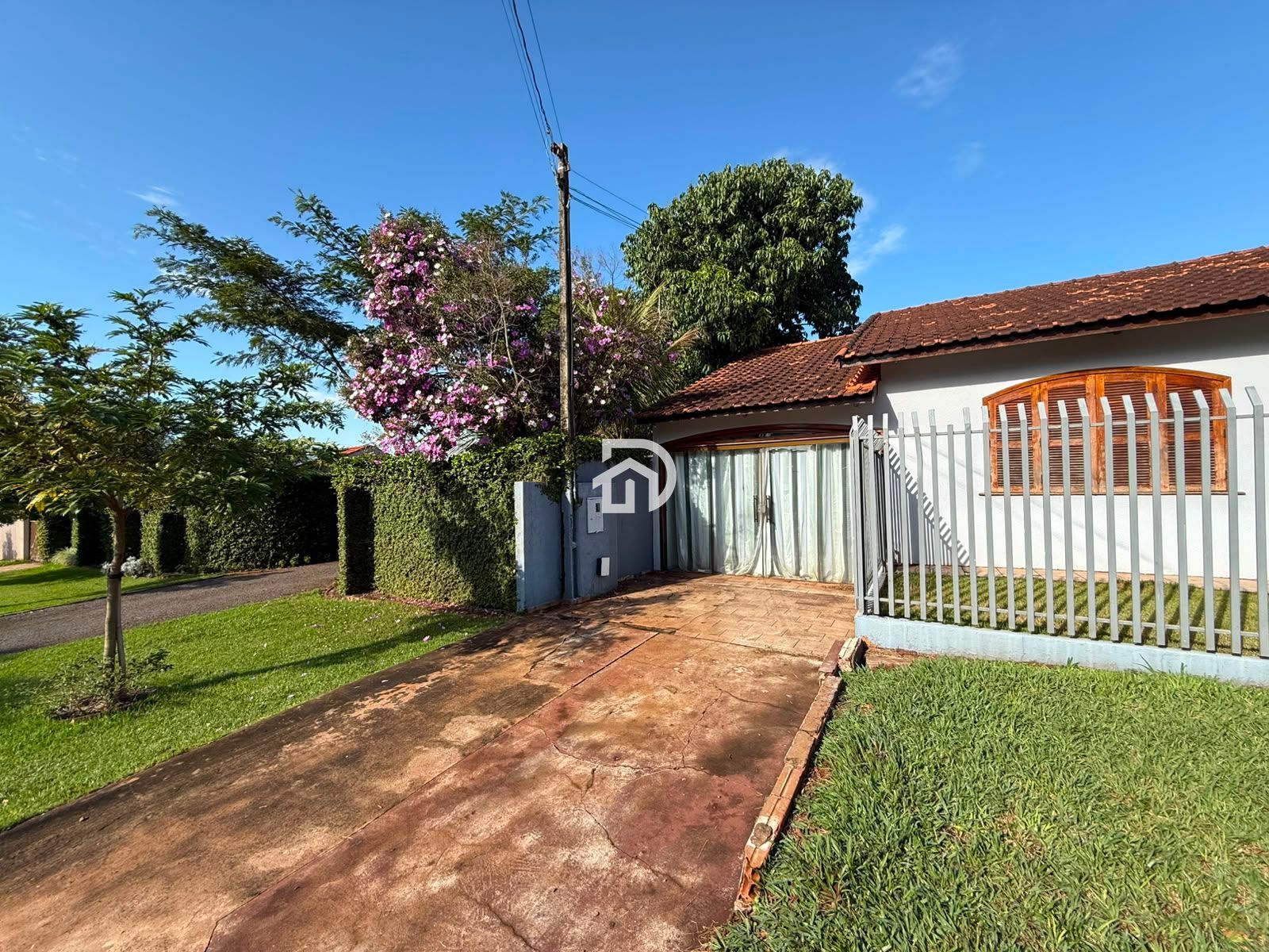 Casa com 2 Dormitórios à venda, 226 m² por R$ 700.000,00 Casa com 2 Dormitórios à venda, 226 m² por R$ 700.000,00