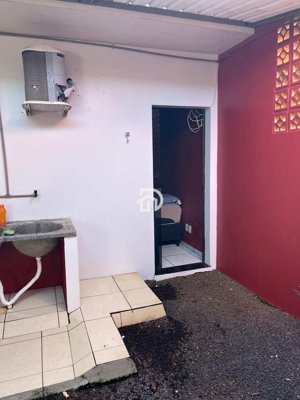 Casa com 2 Dormitórios à venda, 100 m² por R$ 300.000,00 Casa com 2 Dormitórios à venda, 100 m² por R$ 300.000,00