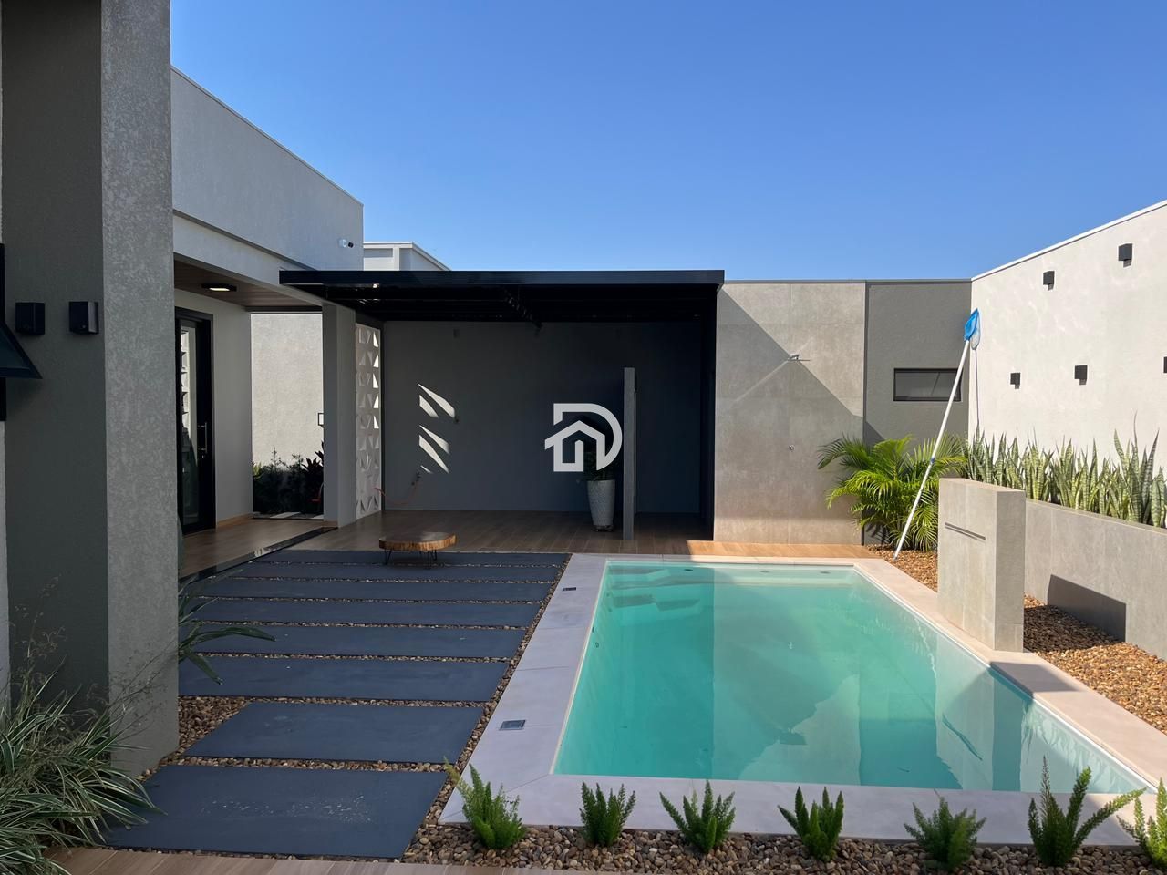 Excelente Casa Nova em Sub-Sede por R$980.000