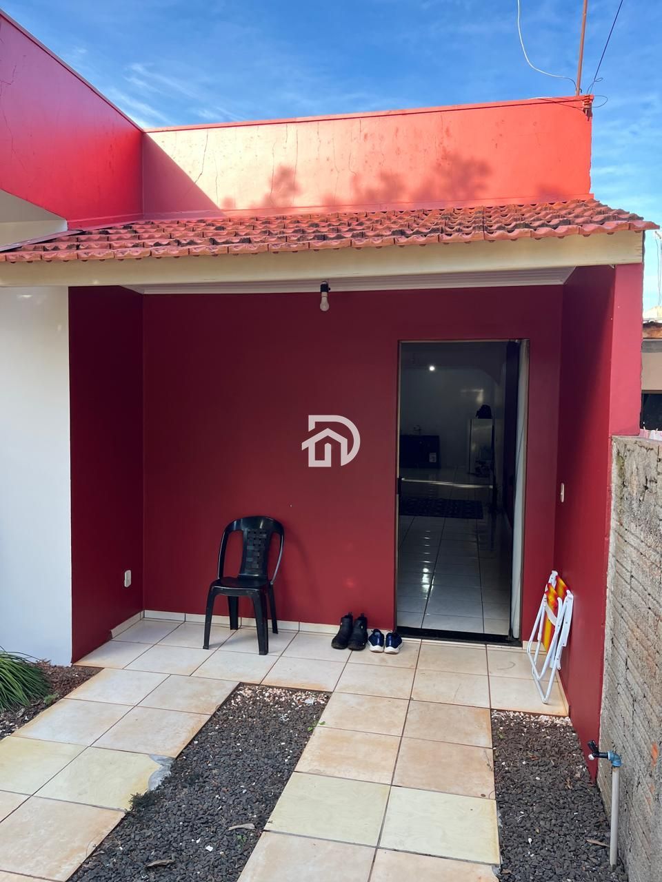 Casa com 2 Dormitórios à venda, 100 m² por R$ 300.000,00 Casa com 2 Dormitórios à venda, 100 m² por R$ 300.000,00