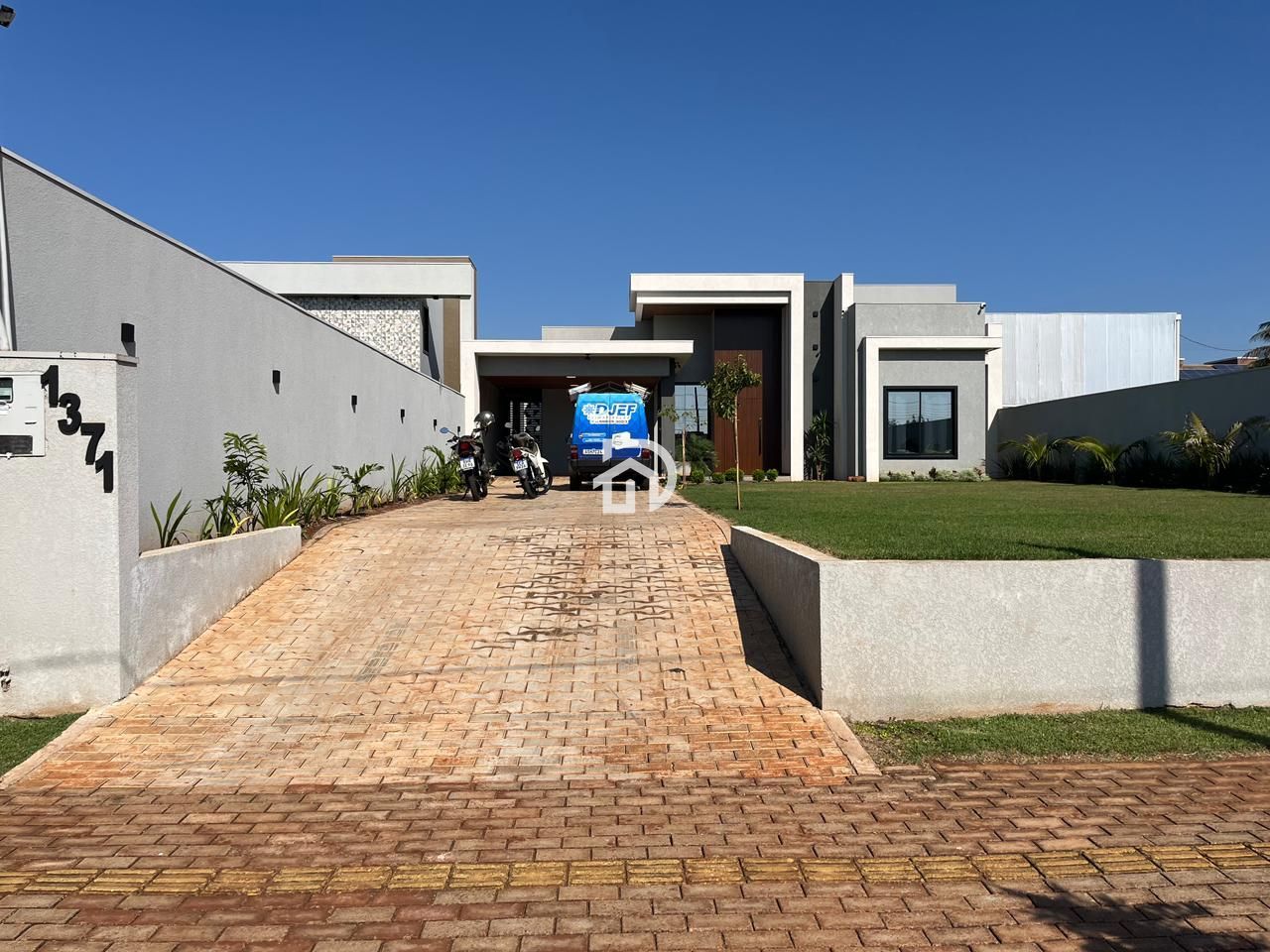 Excelente casa nova em sub-sede por R$980.000