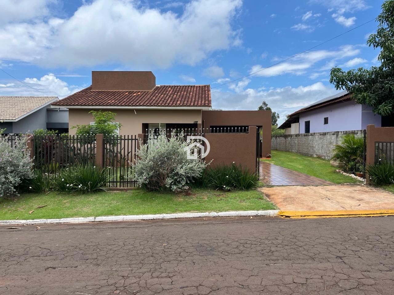 Casa por R$630.000 na Rua Santo Antonio