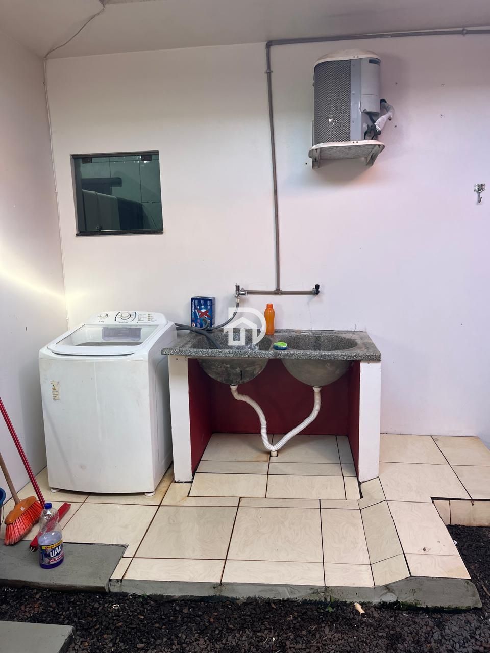 Casa por R$300.000 no na rua santo antônio em santa helena-p