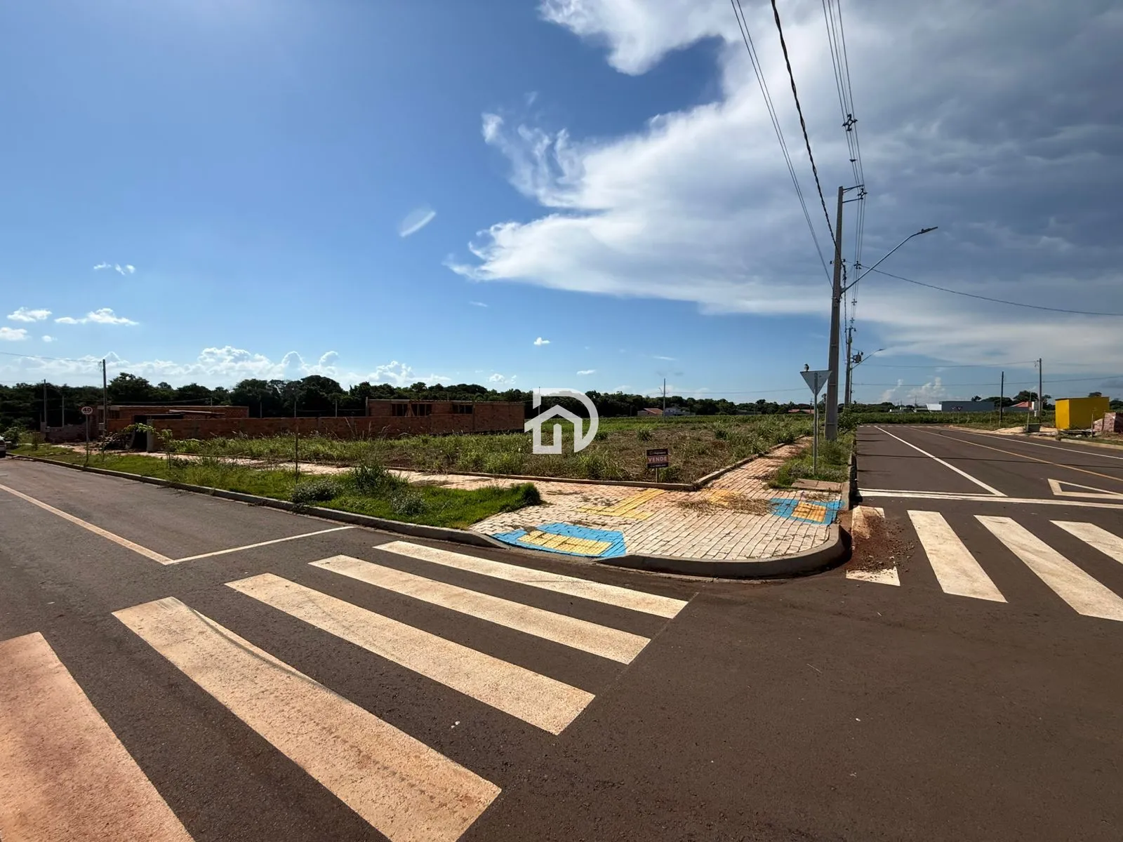Terreno/Lote à venda  no Cidade Alta - Santa Helena, PR. Imóveis