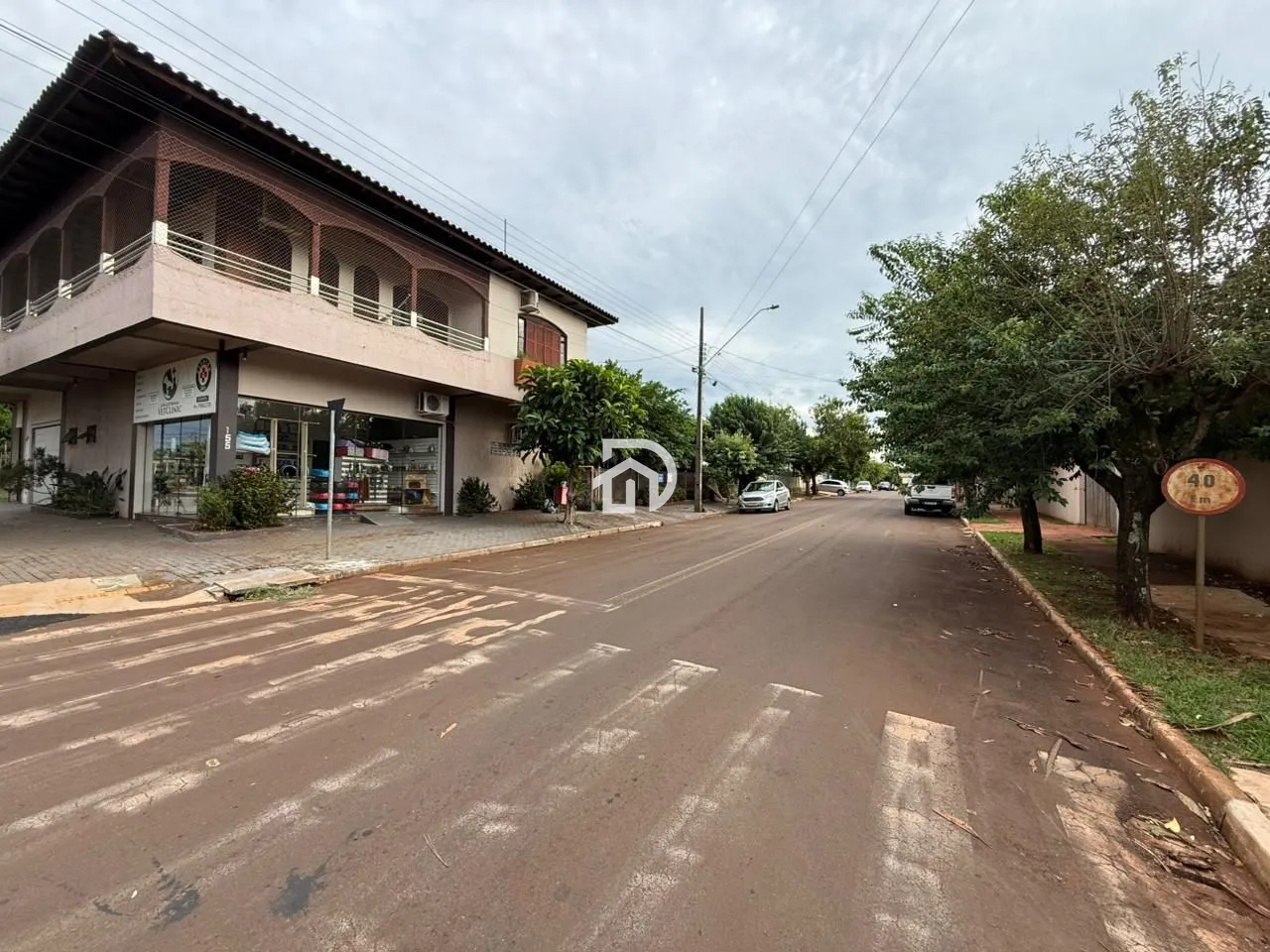 Casa à venda  no Centro - Missal, PR. Imóveis