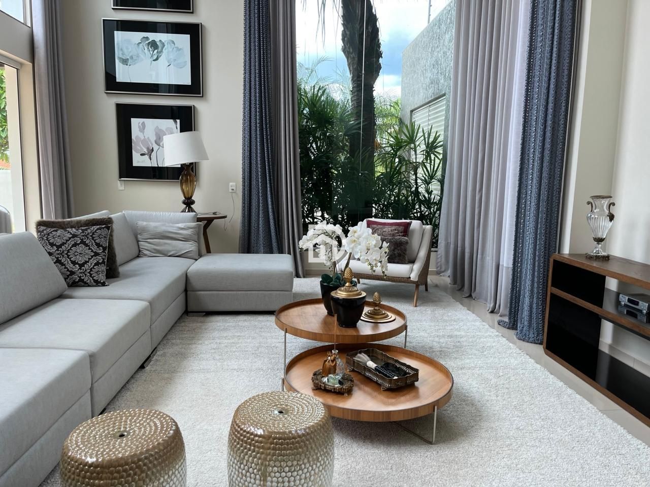 Casa com 562m² na Rua Mato Grosso