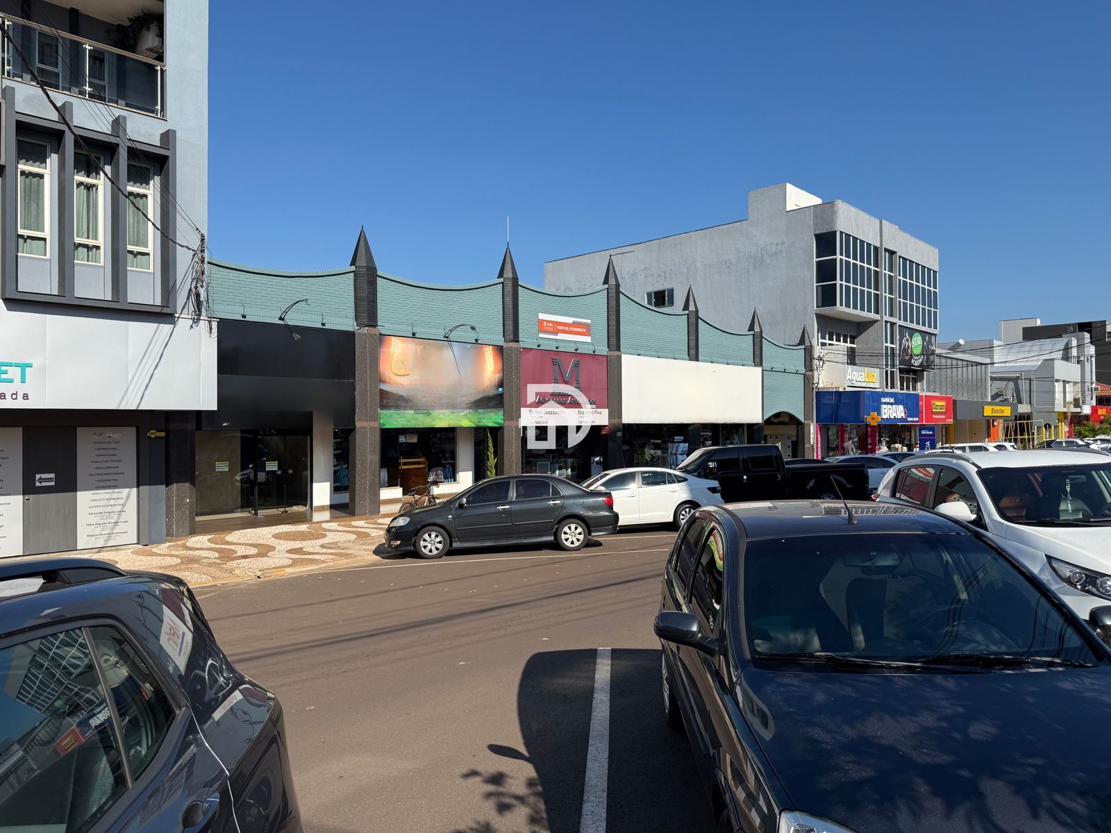 Prédio Comercial com 13 Salas a Venda em Santa Helena-PR