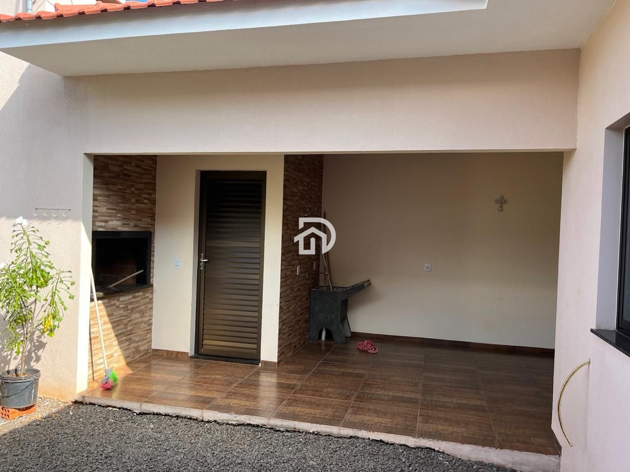Casa semi-nova em santa helena por R$550.000