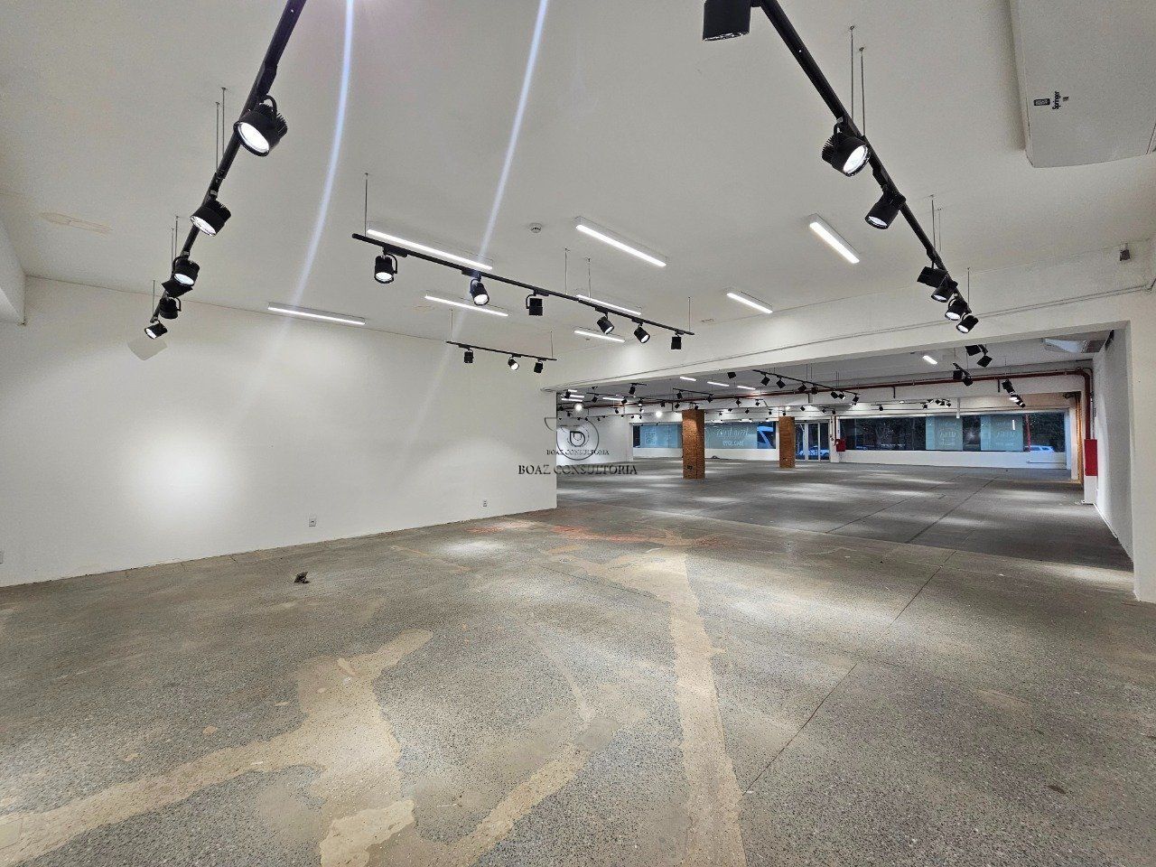 Comercial em Jardim Santa Rosália, Sorocaba - Ponto Comercial de Alto Padrão na Avenida Dom Aguirre, Sorocaba - 1.380m² - Foto 14