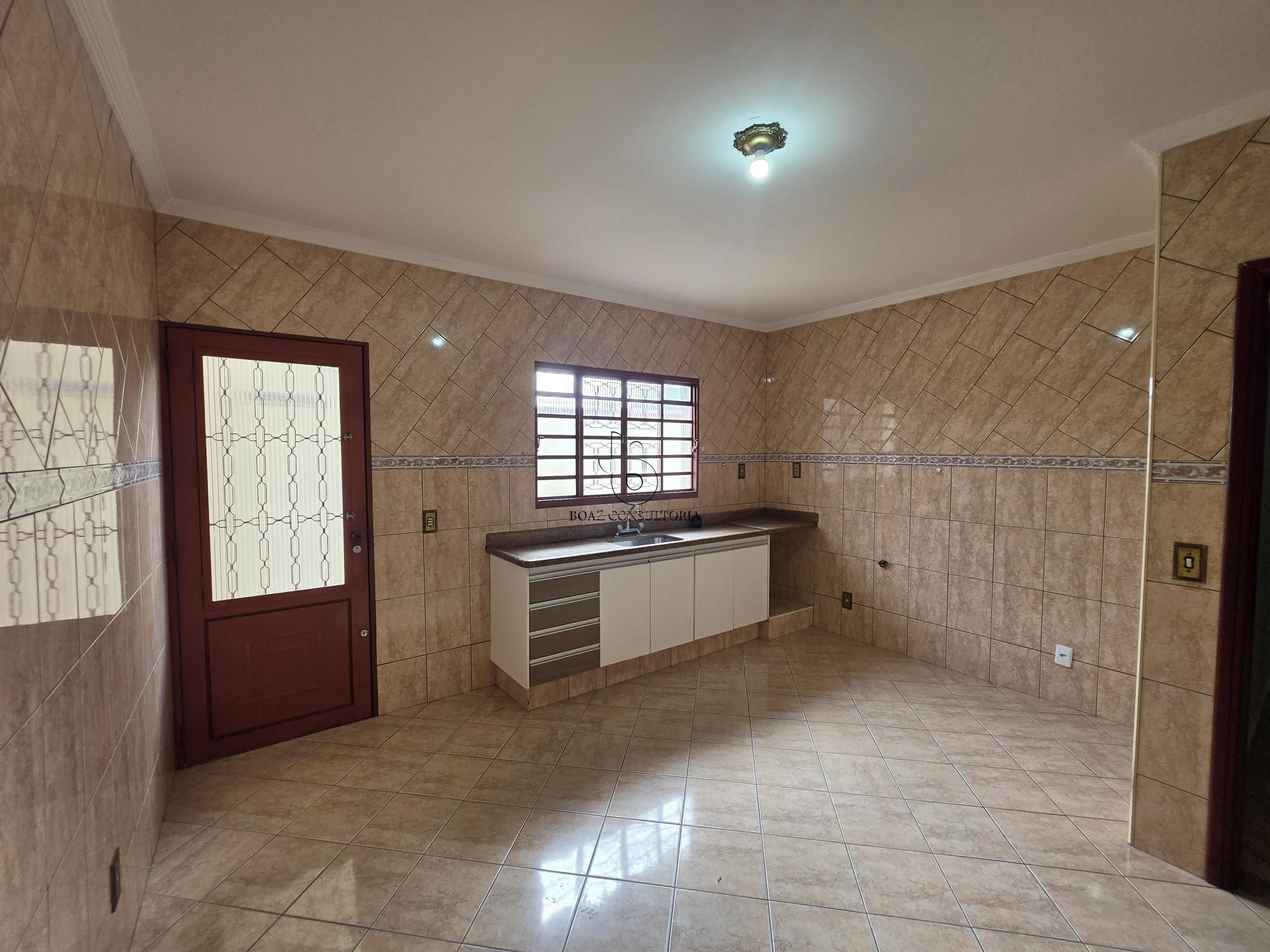 Casa, 3 quartos, 171 m² - Foto 2