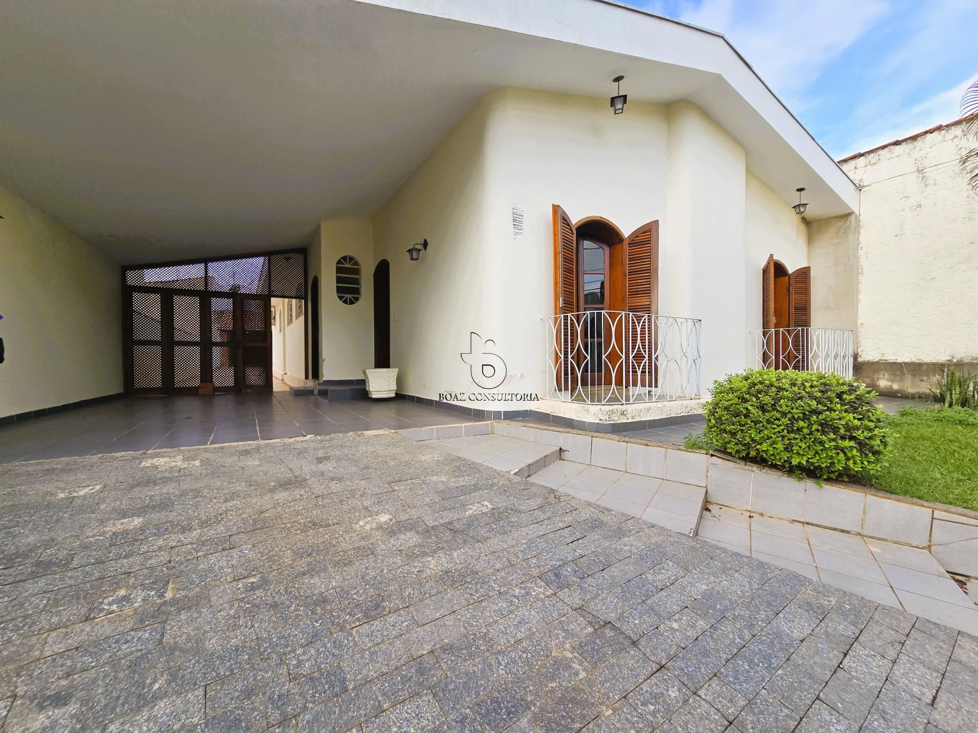 Casa, 3 quartos, 196 m² - Foto 1