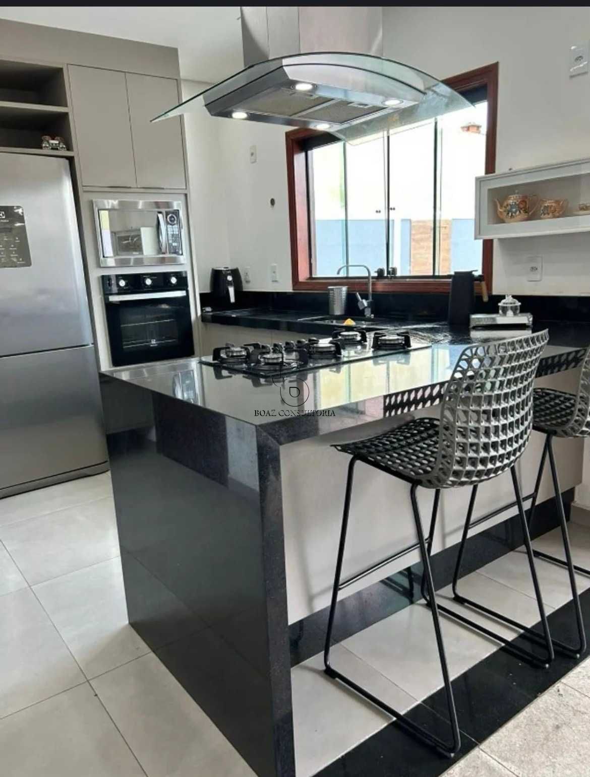 Casa, 4 quartos, 244 m² - Foto 3