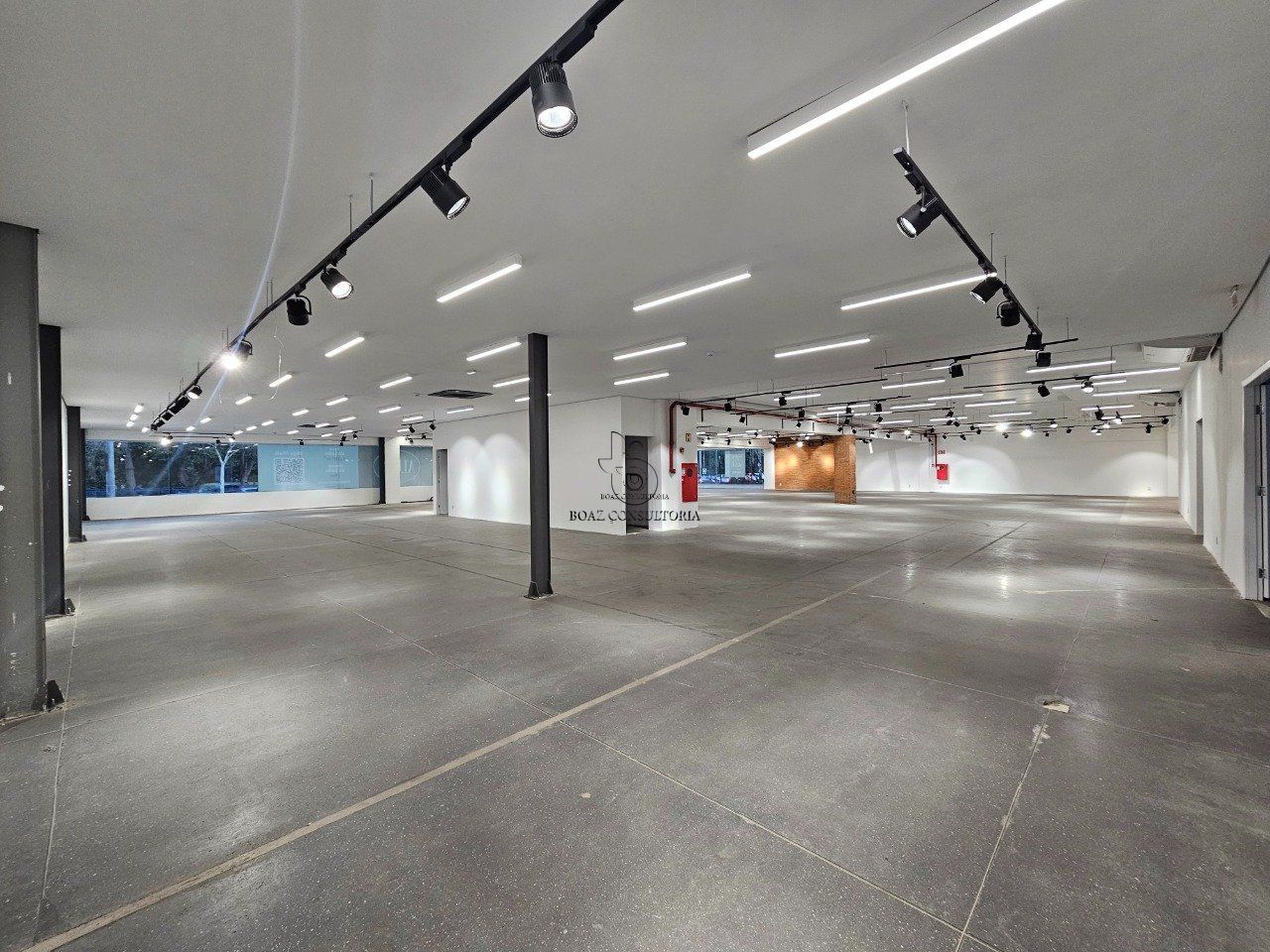Comercial em Jardim Santa Rosália, Sorocaba - Ponto Comercial de Alto Padrão na Avenida Dom Aguirre, Sorocaba - 1.380m² - Foto 4