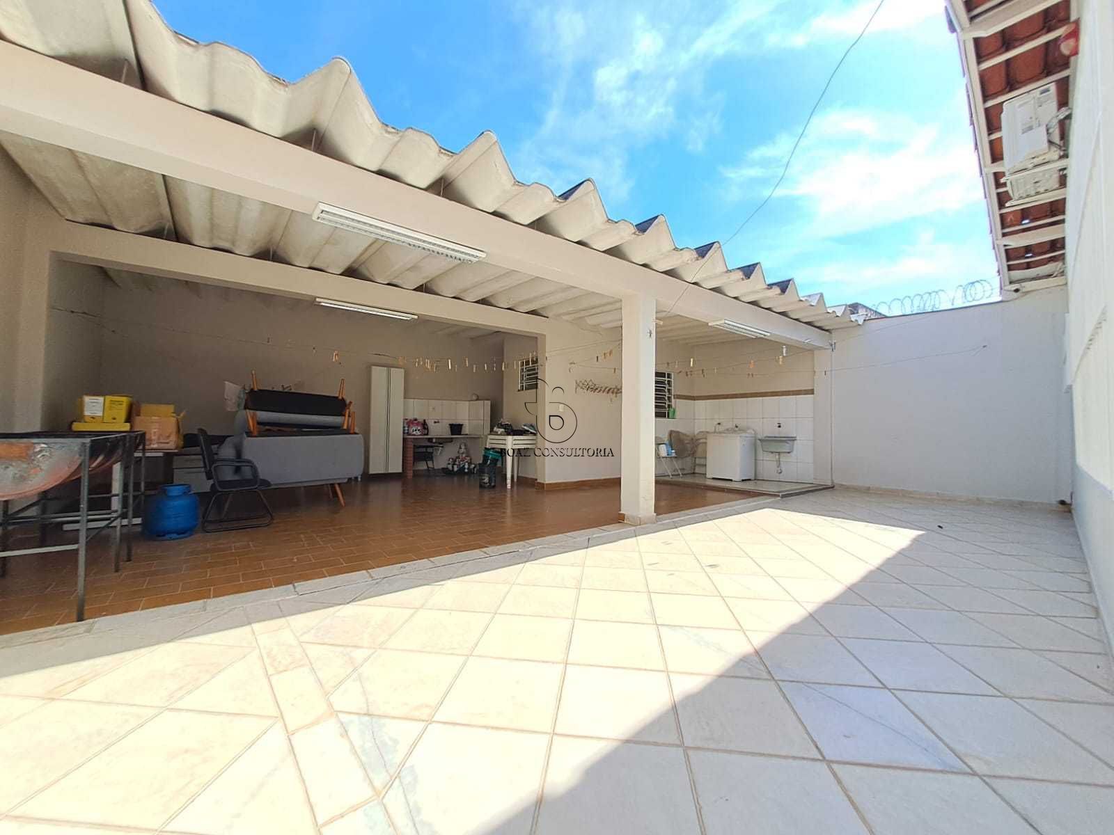Casa, 3 quartos, 205 m² - Foto 2