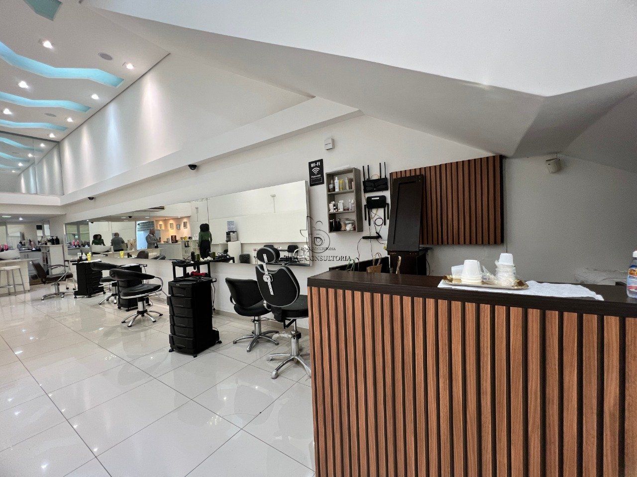 Comercial em Vila Hortência, Sorocaba - Salão de Beleza e Estética Montado para Alugar na Nogueira Padilha | 150m² - Foto 9
