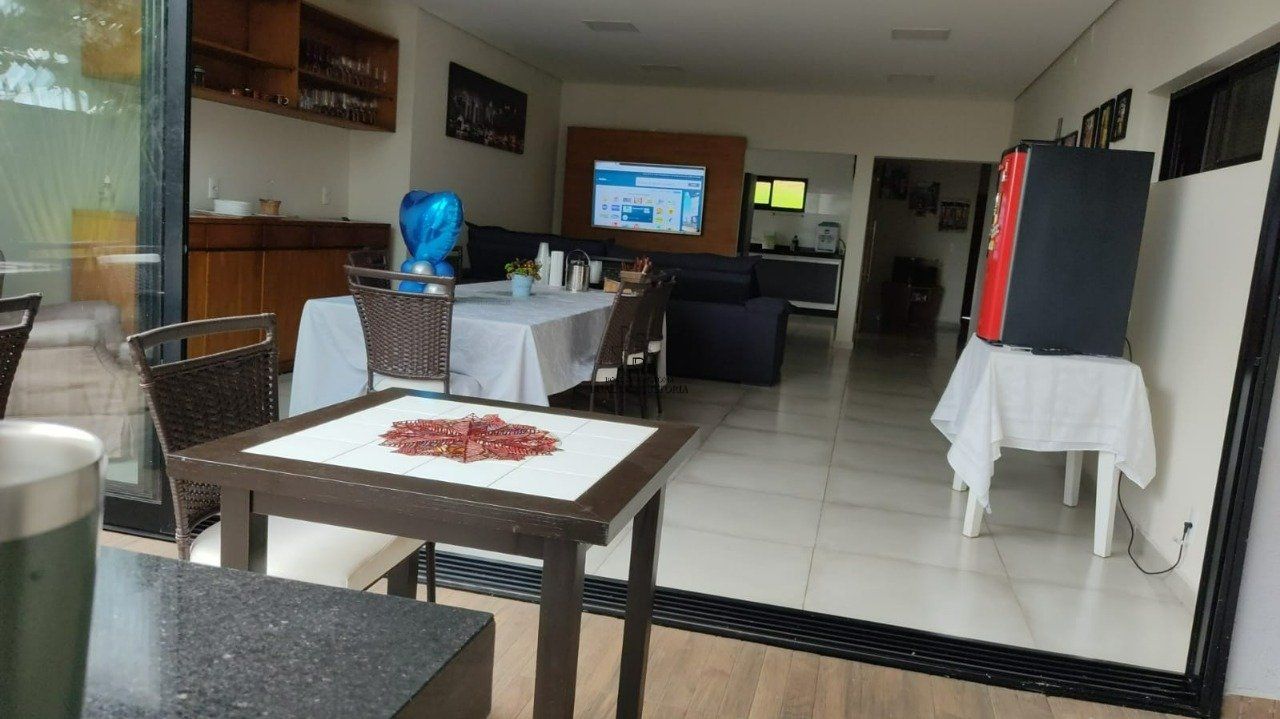Casa, 3 quartos, 370 m² - Foto 3