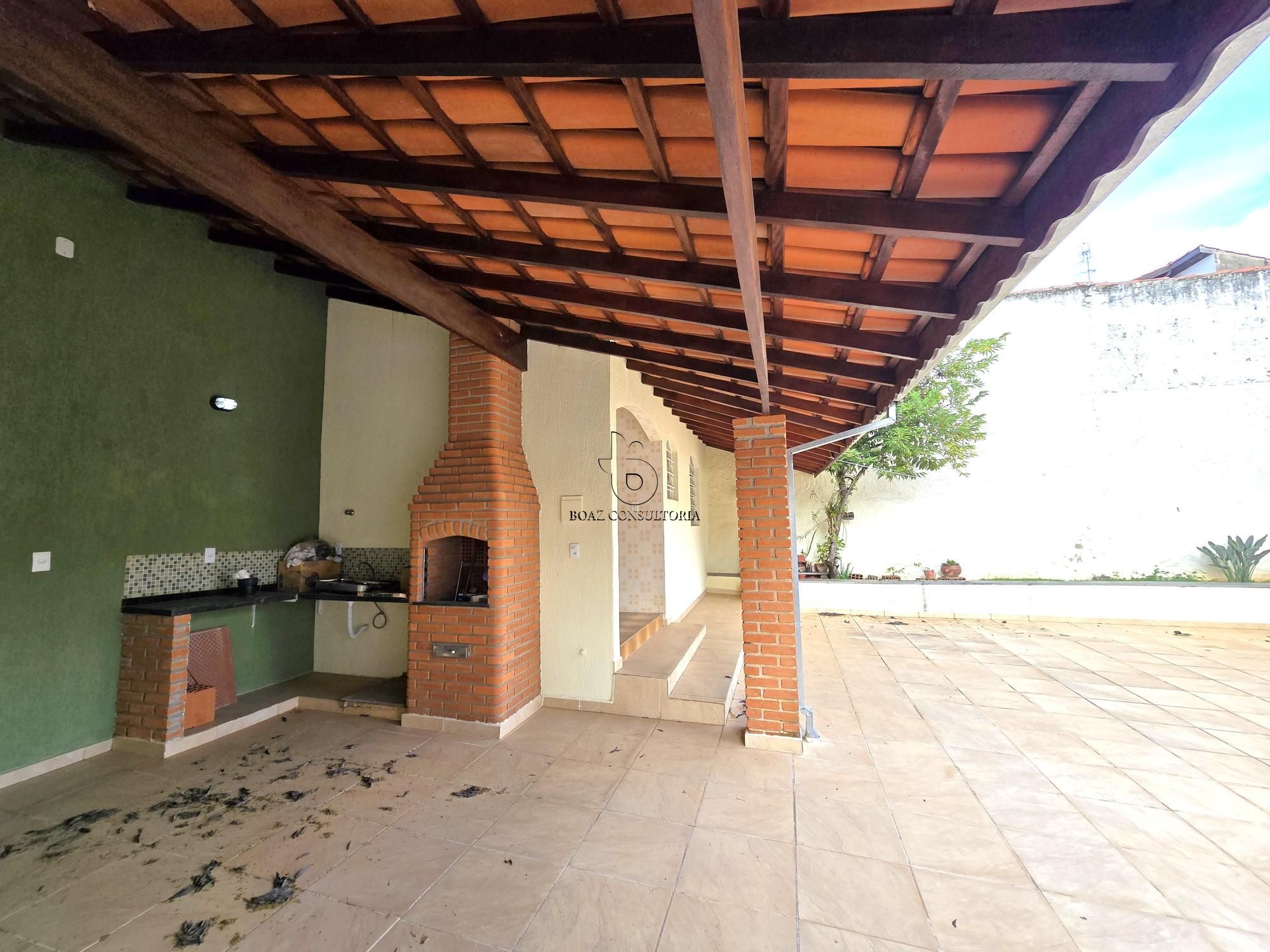 Casa, 3 quartos, 196 m² - Foto 2