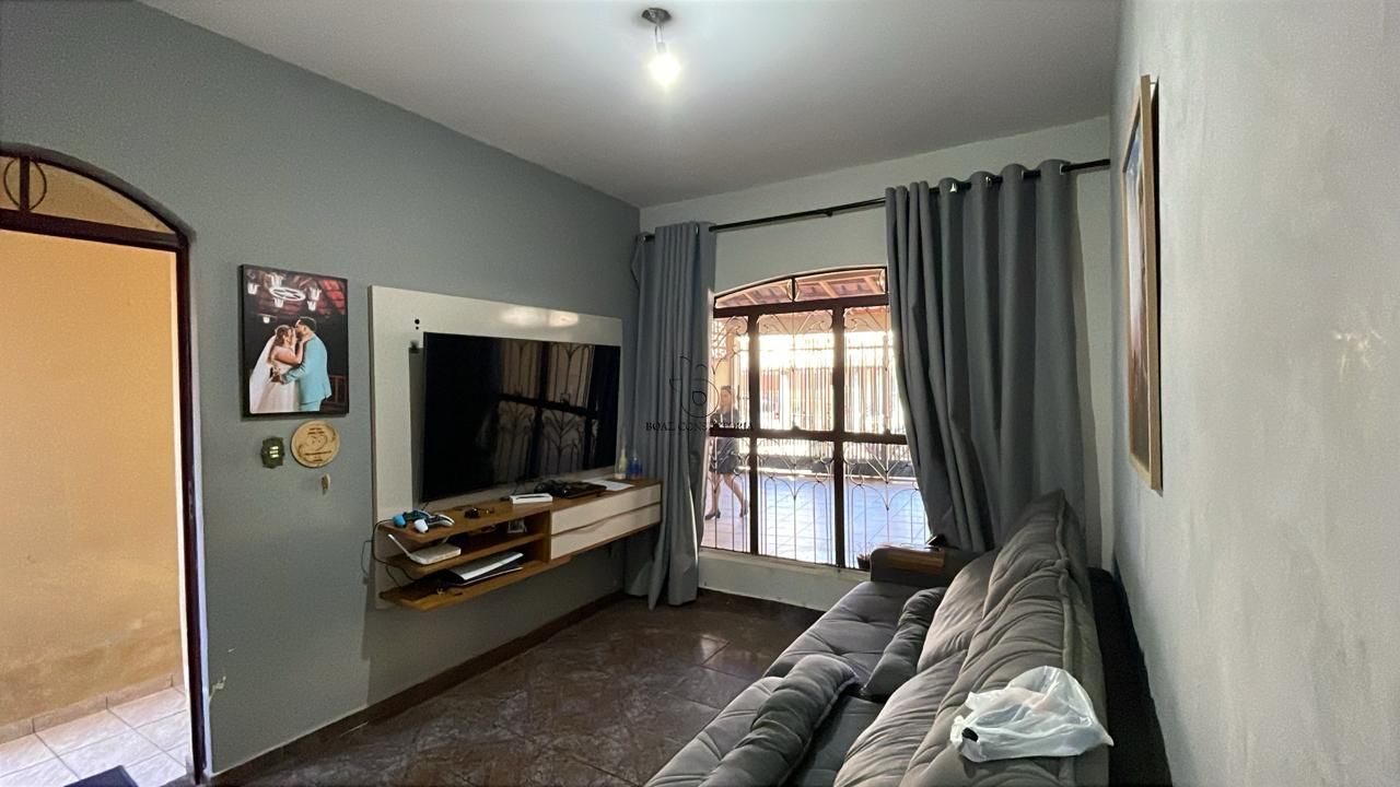 Casa, 2 quartos, 225 m² - Foto 1