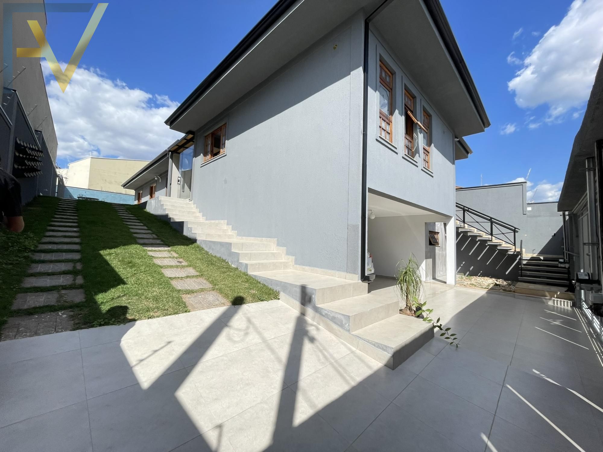 Casa, 4 quartos, 265 m² - Foto 2