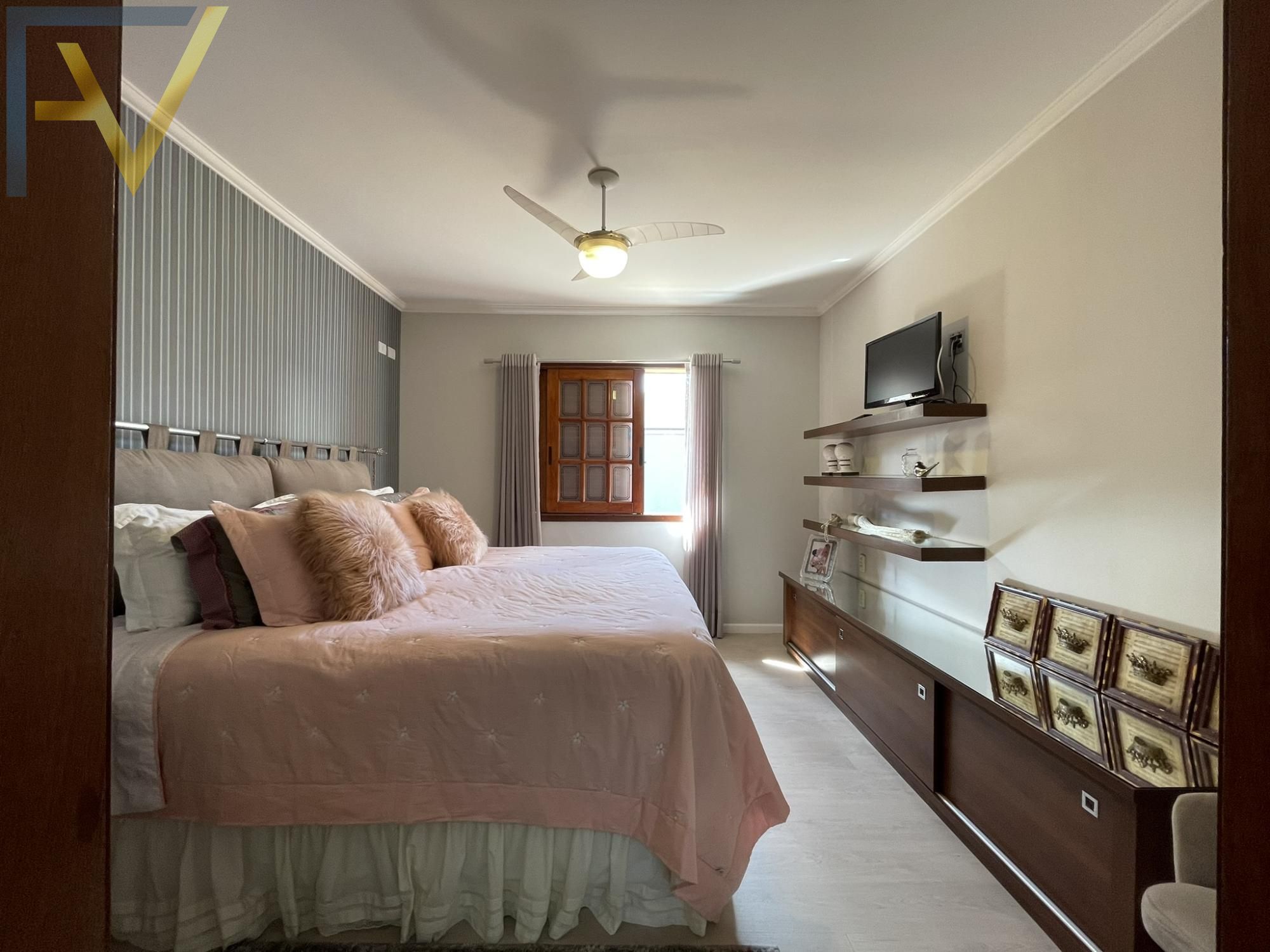 Casa, 4 quartos, 265 m² - Foto 54
