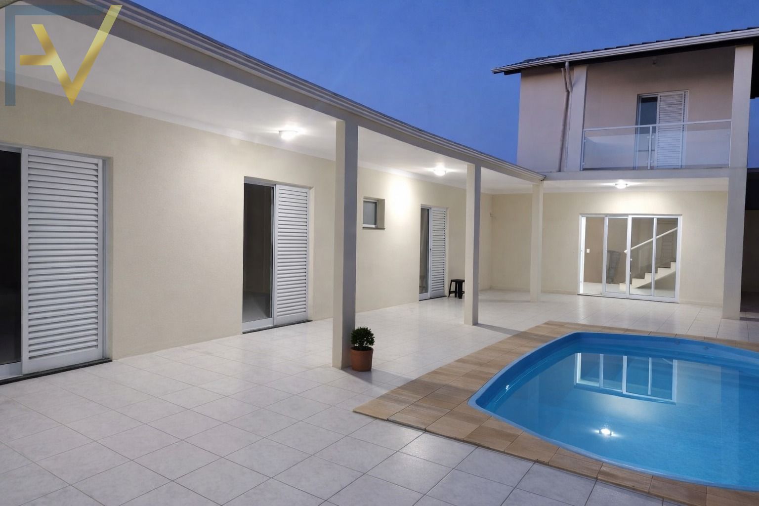 Casa, 4 quartos, 288 m² - Foto 2
