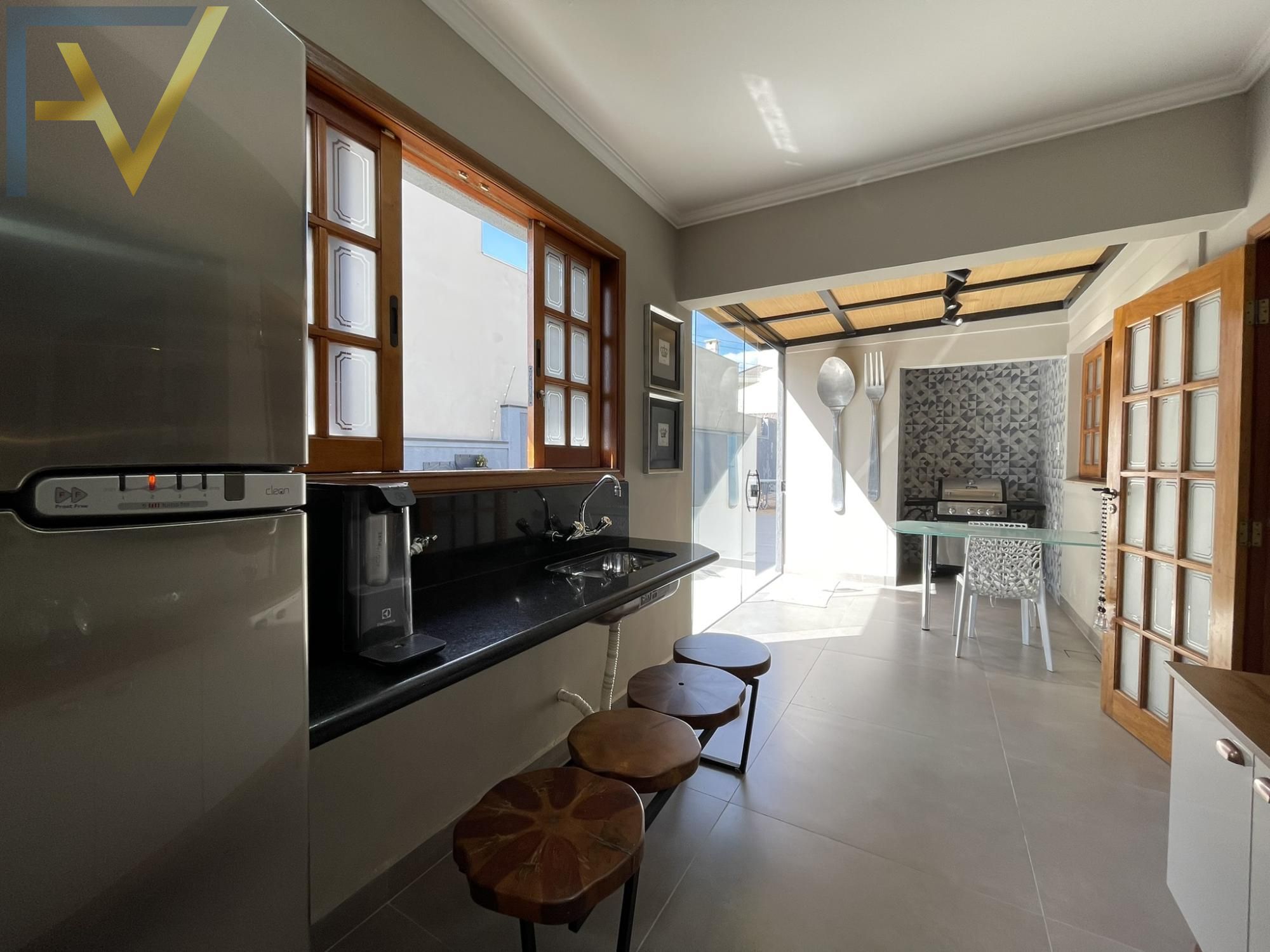 Casa, 4 quartos, 265 m² - Foto 24