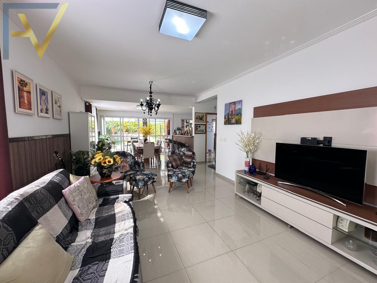 Casa, 4 quartos, 250 m² - Foto 4