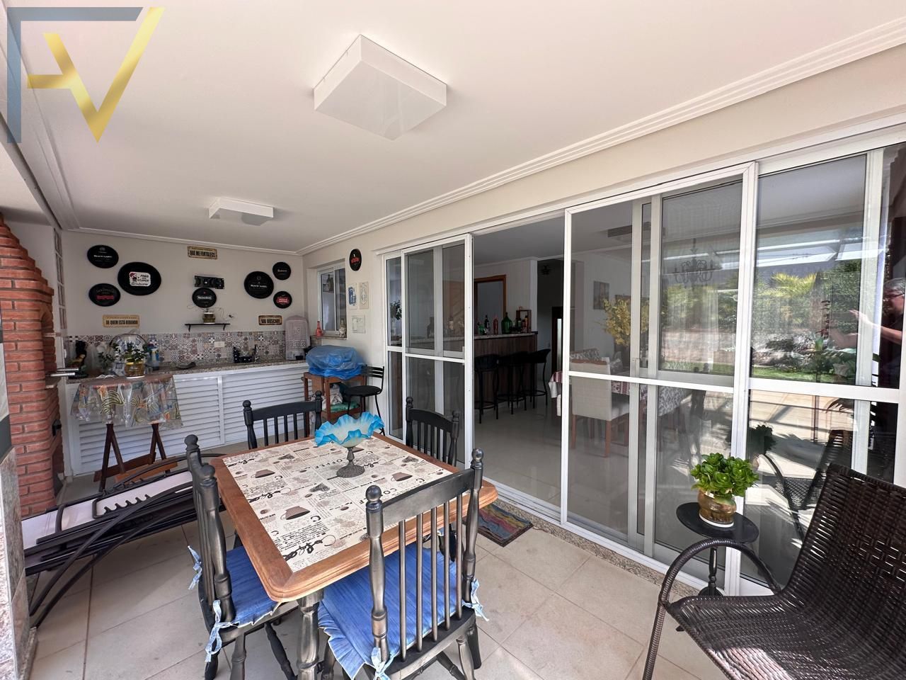 Casa, 4 quartos, 250 m² - Foto 7