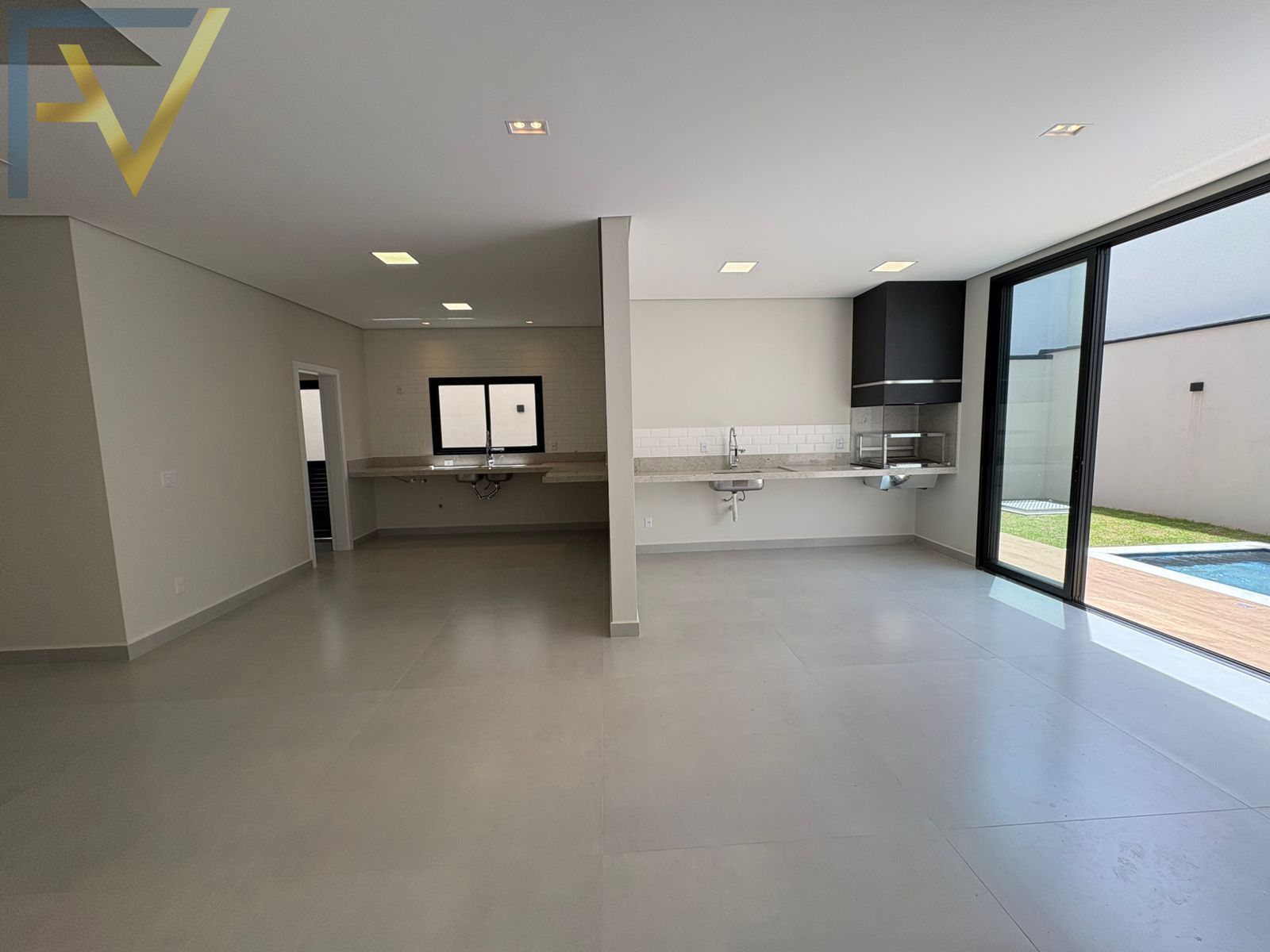 Casa, 3 quartos, 242 m² - Foto 4