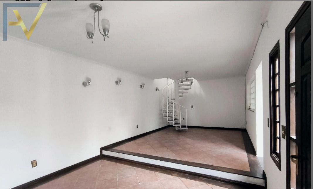Casa, 3 quartos, 372 m² - Foto 1