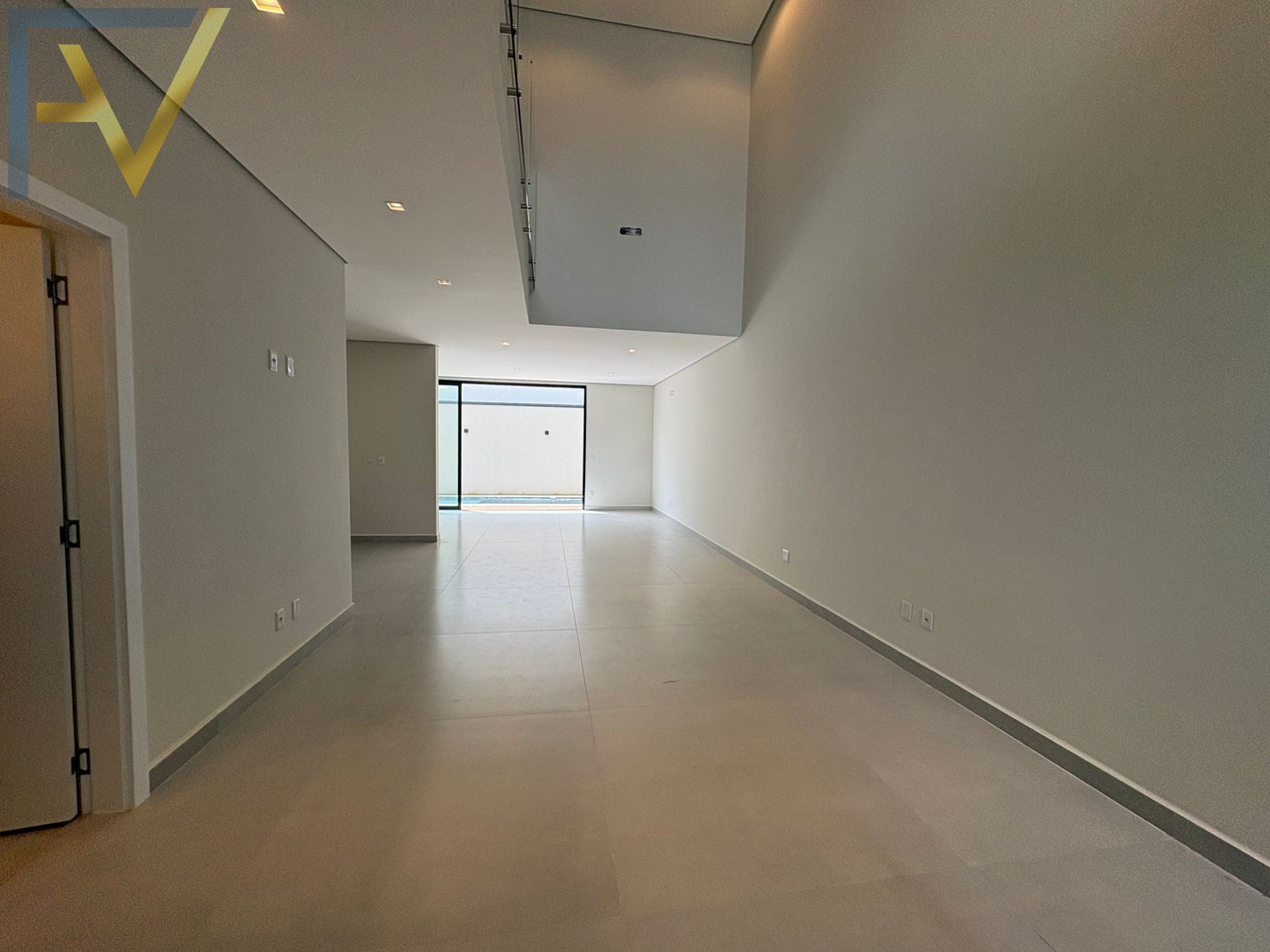 Casa, 3 quartos, 242 m² - Foto 2