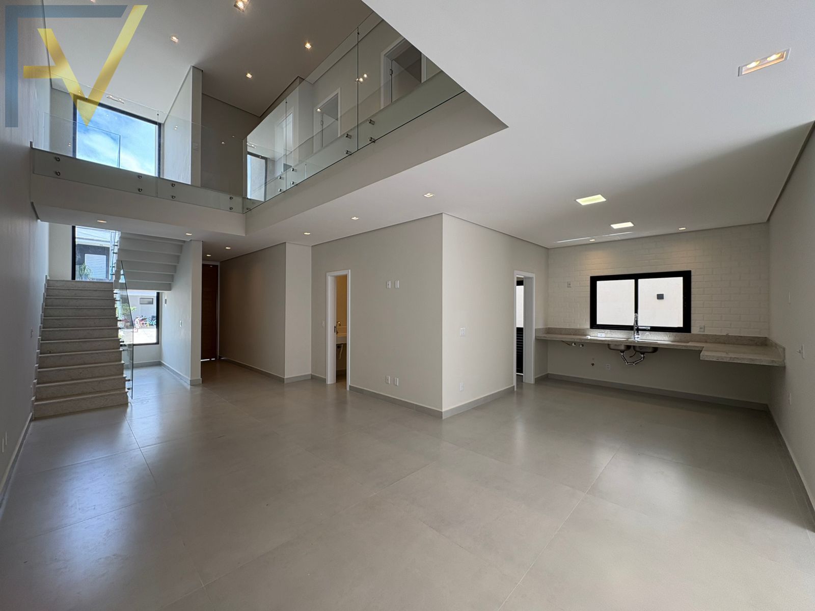 Casa, 3 quartos, 242 m² - Foto 1