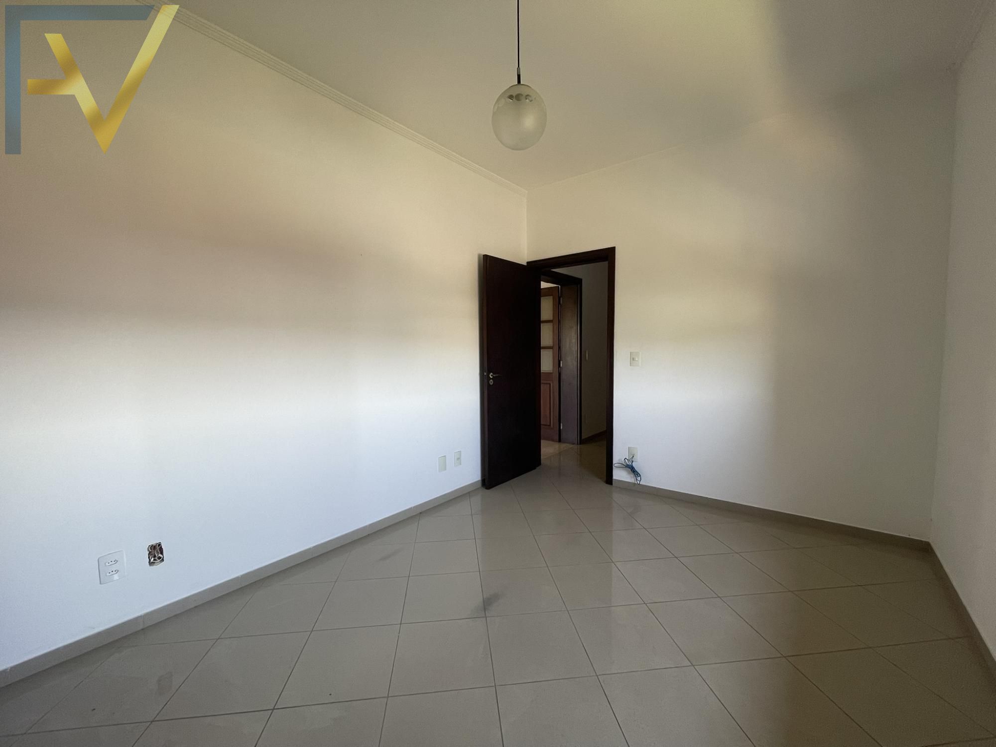 Casa, 4 quartos, 330 m² - Foto 19