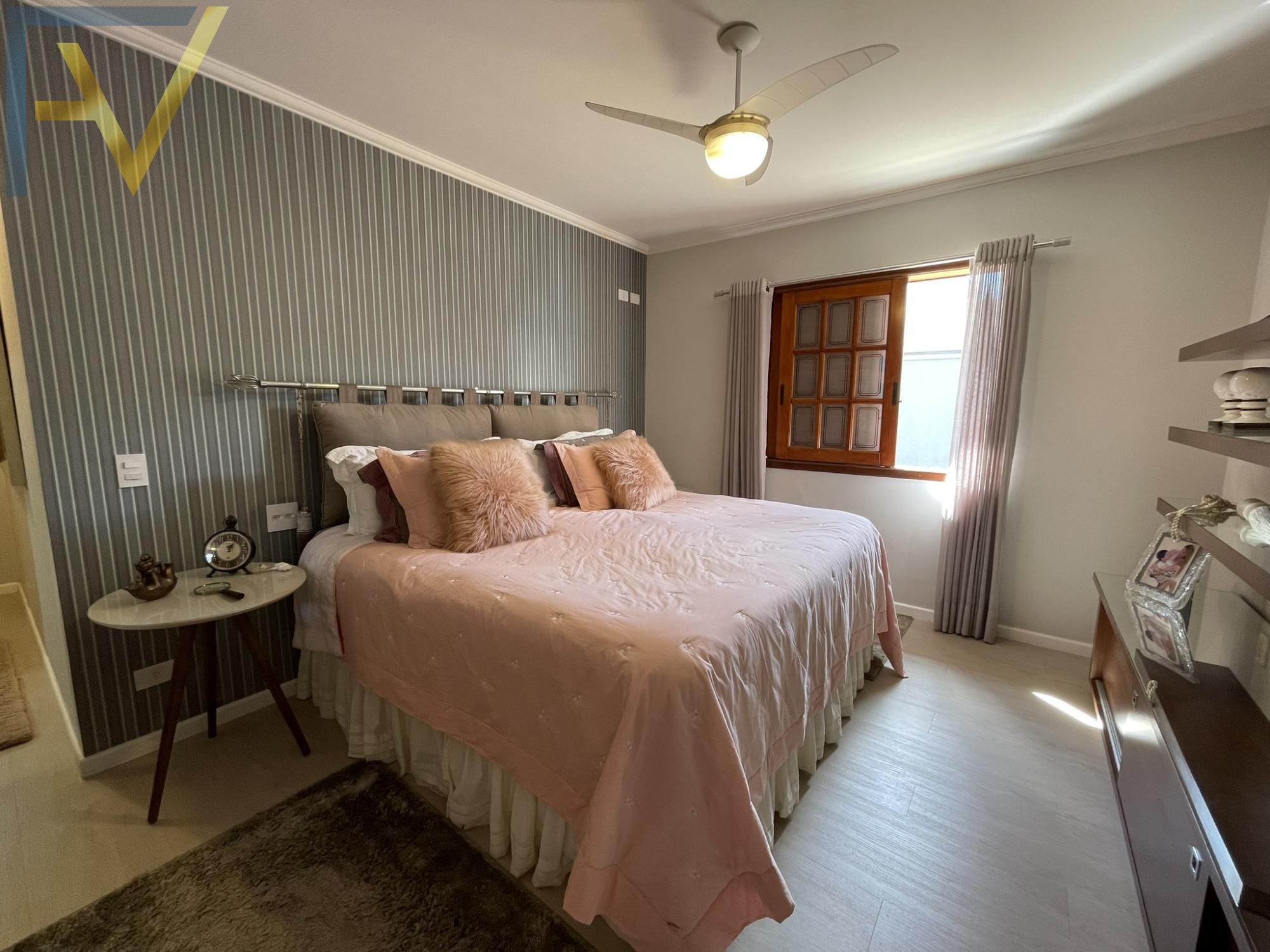 Casa, 4 quartos, 265 m² - Foto 53