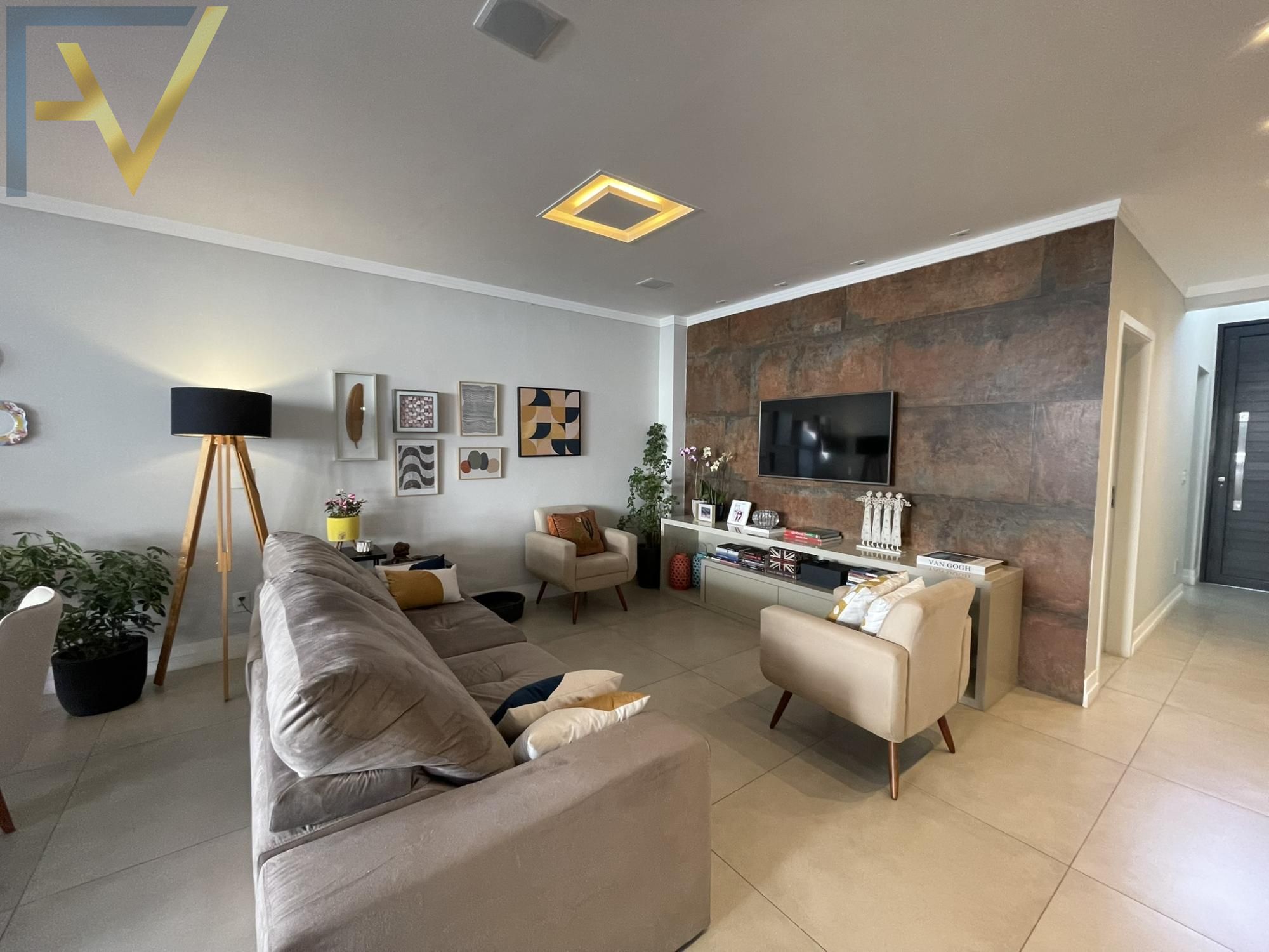 Casa, 3 quartos, 270 m² - Foto 34