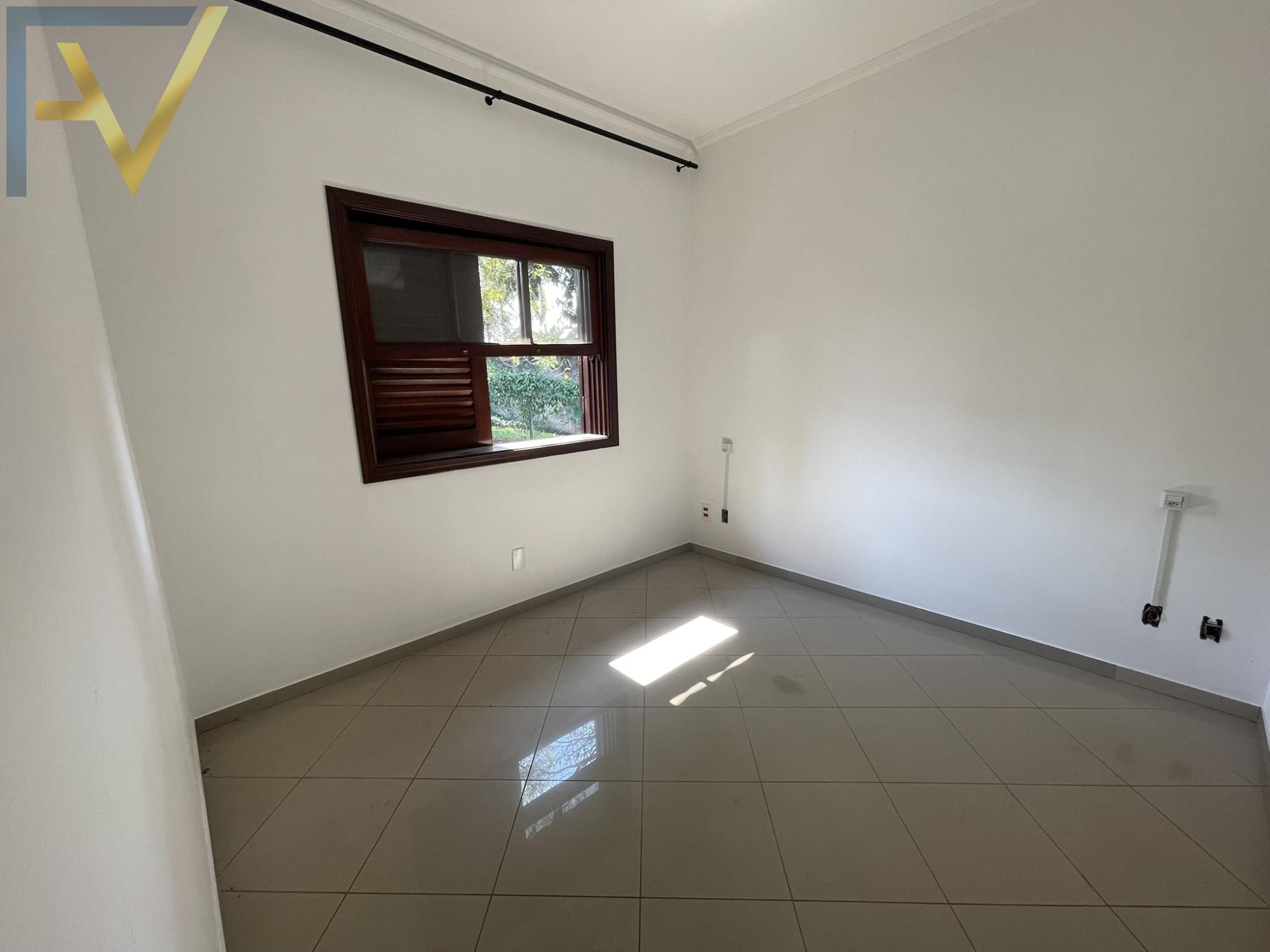 Casa, 4 quartos, 330 m² - Foto 32
