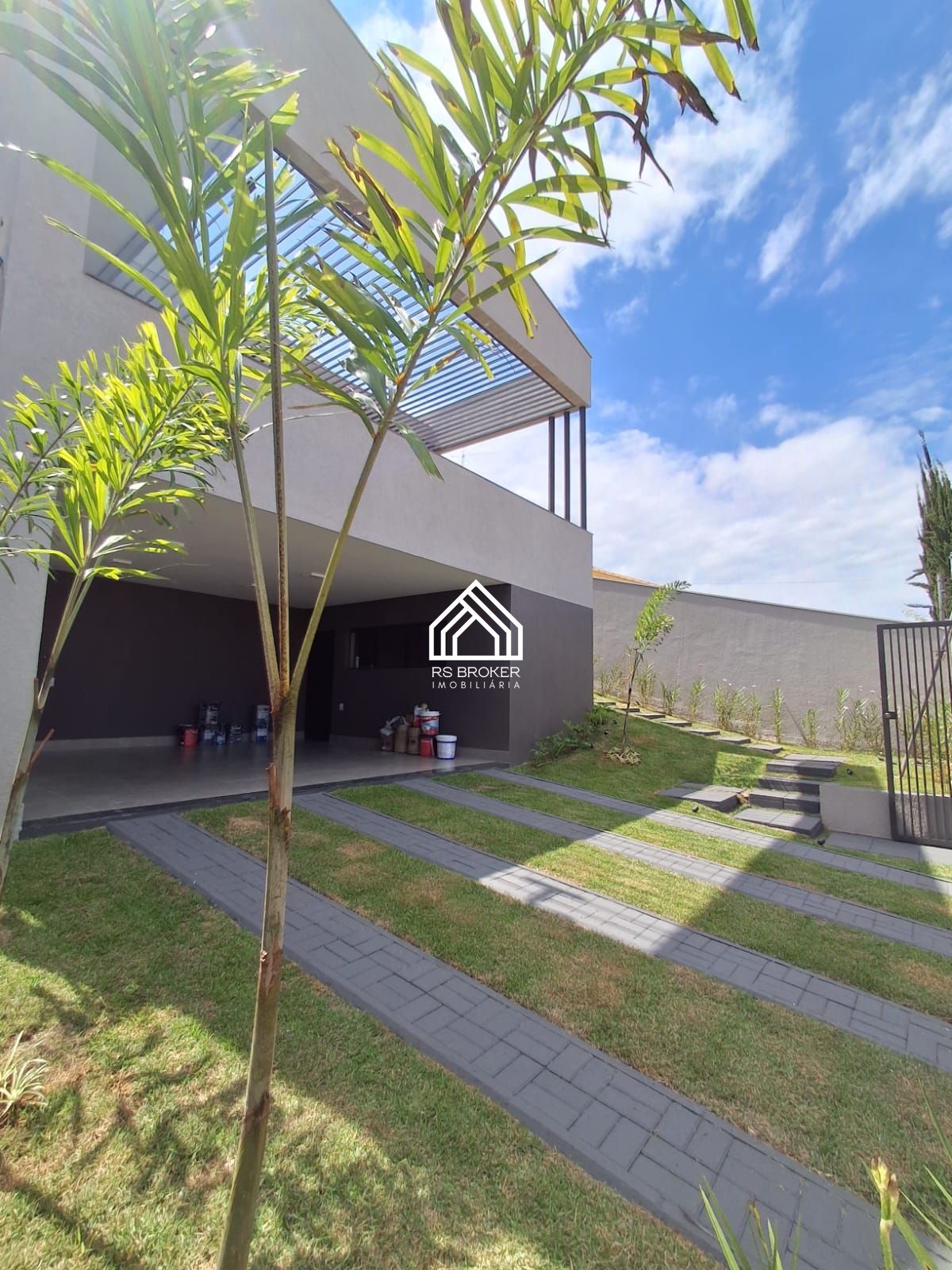 Casa, 4 quartos, 243 m² - Foto 2