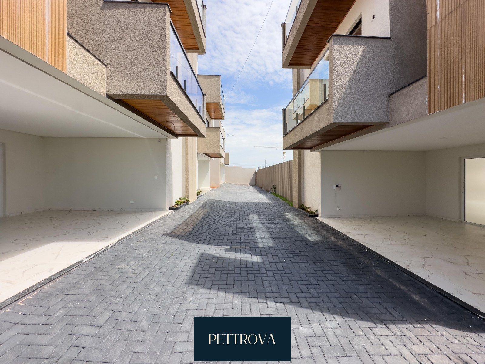 Sobrado com 3 Dormitórios à venda, 157 m² por R$ 819.000,00 Sobrado com 3 Dormitórios à venda, 157 m² por R$ 819.000,00